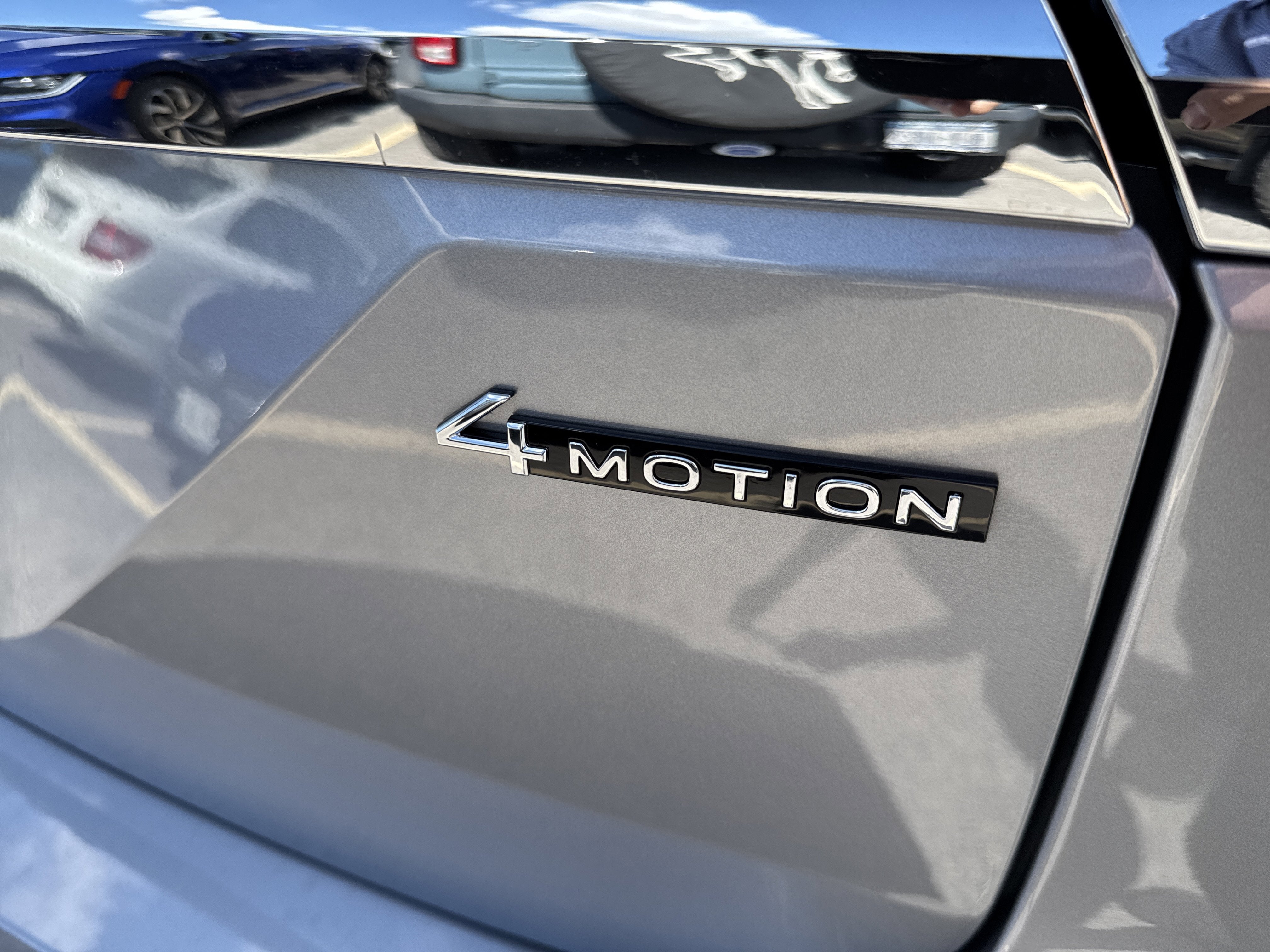 2026 Volkswagen Atlas 2.0T SE w/Technology 4MOTION