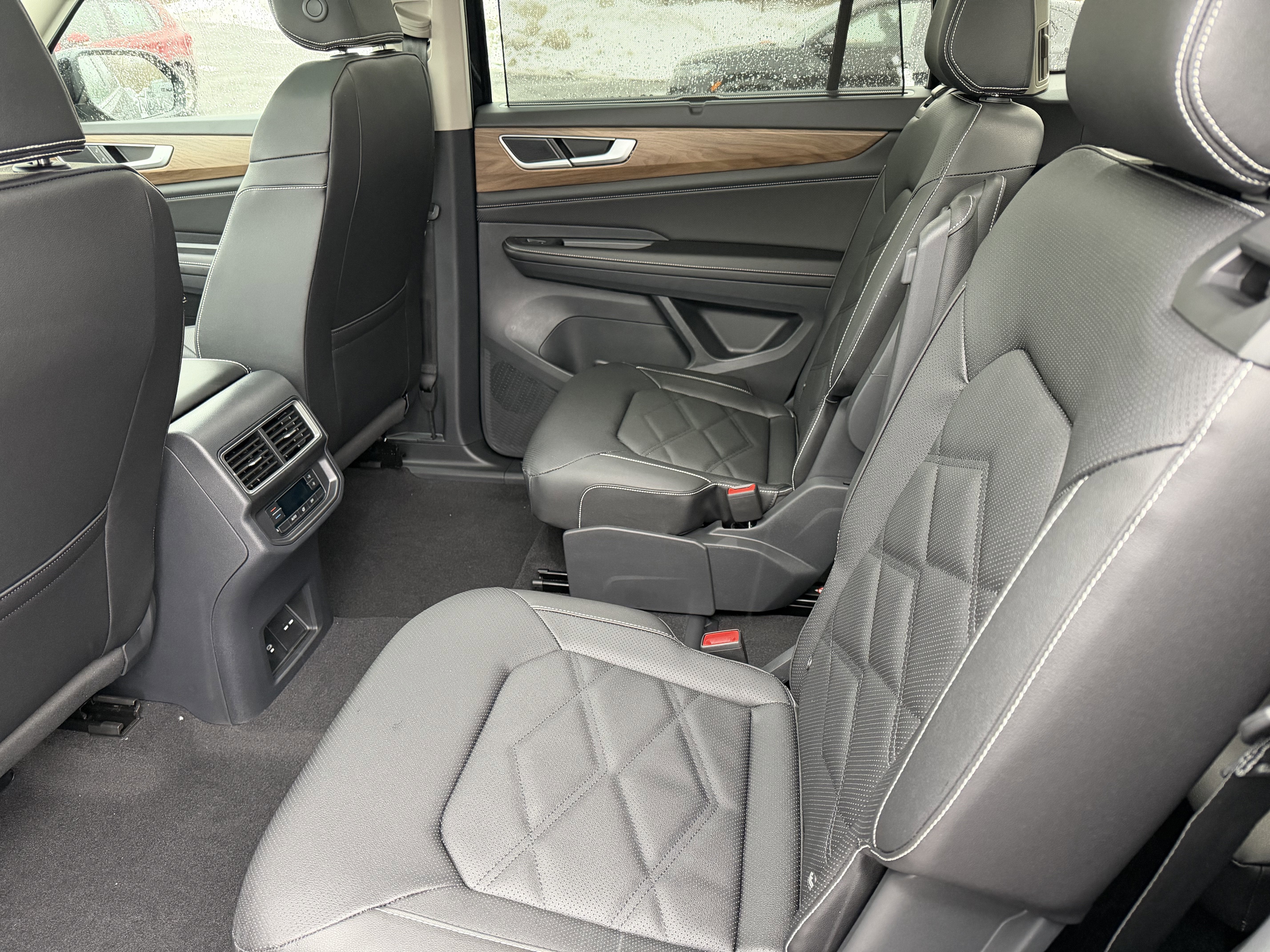 2026 Volkswagen Atlas 2.0T SE w/Technology 4MOTION