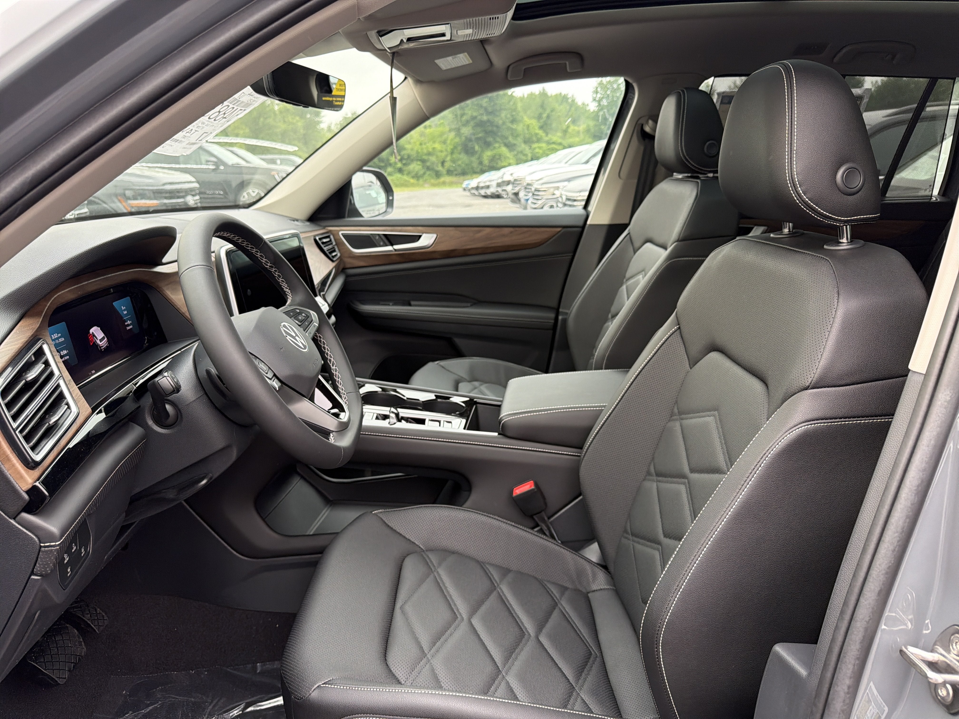 2026 Volkswagen Atlas 2.0T SE w/Technology 4MOTION
