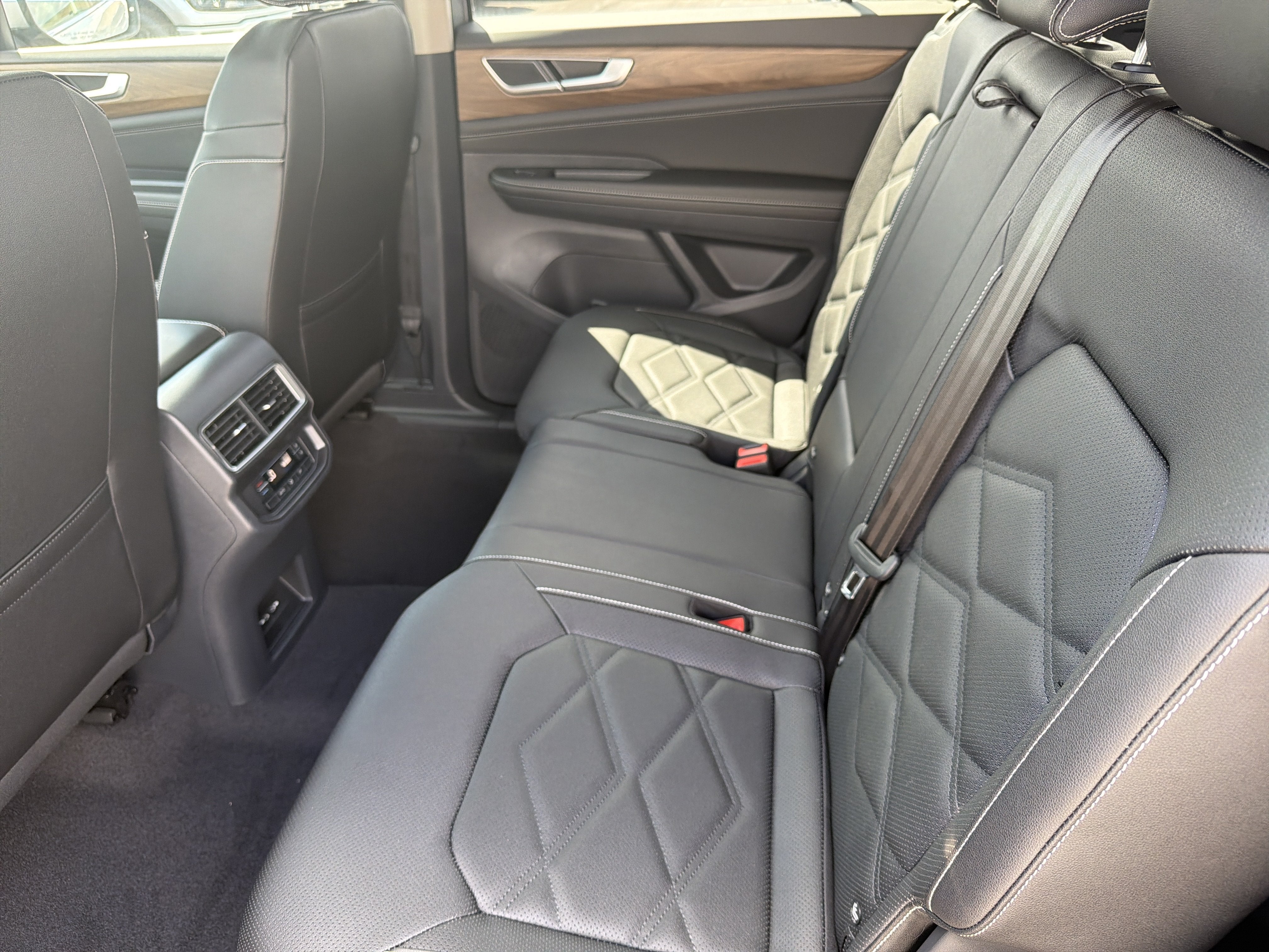 2026 Volkswagen Atlas 2.0T SE 4MOTION