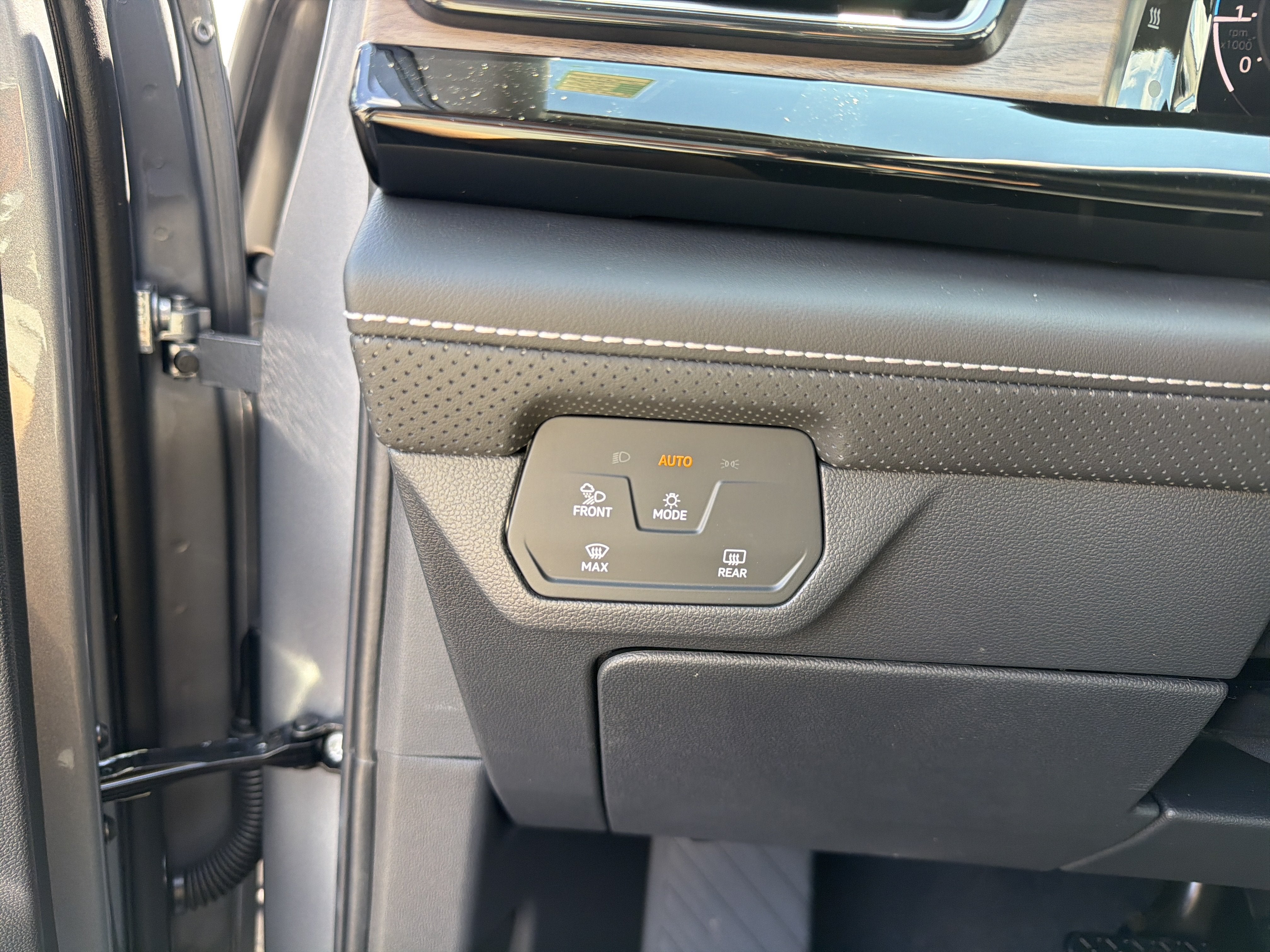 2026 Volkswagen Atlas 2.0T SE 4MOTION
