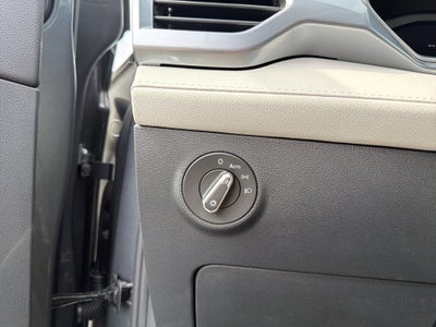 2026 Volkswagen Taos SEL 4MOTION