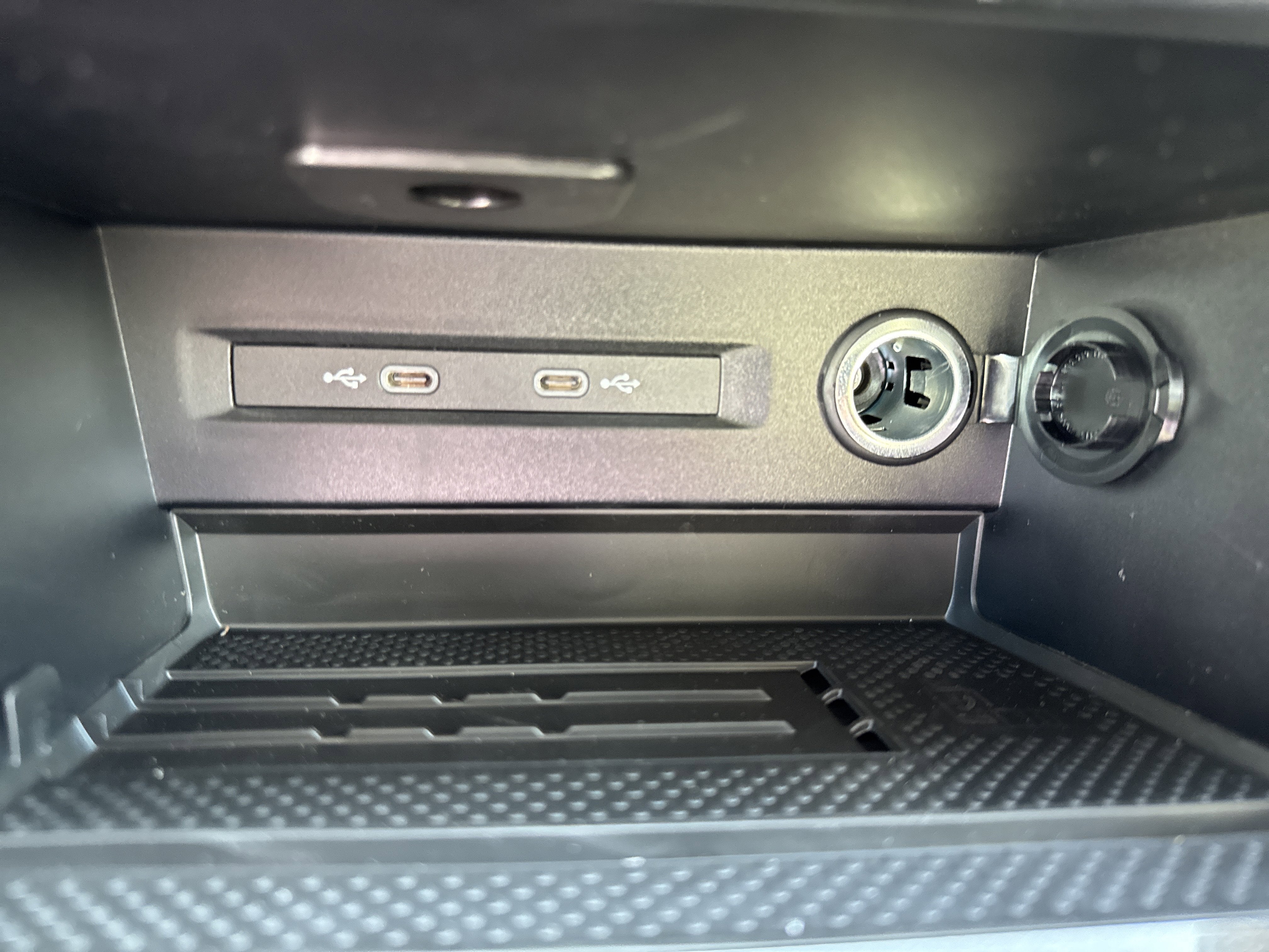 2025 Volkswagen Taos SEL 4MOTION