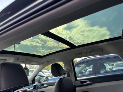 2025 Volkswagen Taos SEL 4MOTION