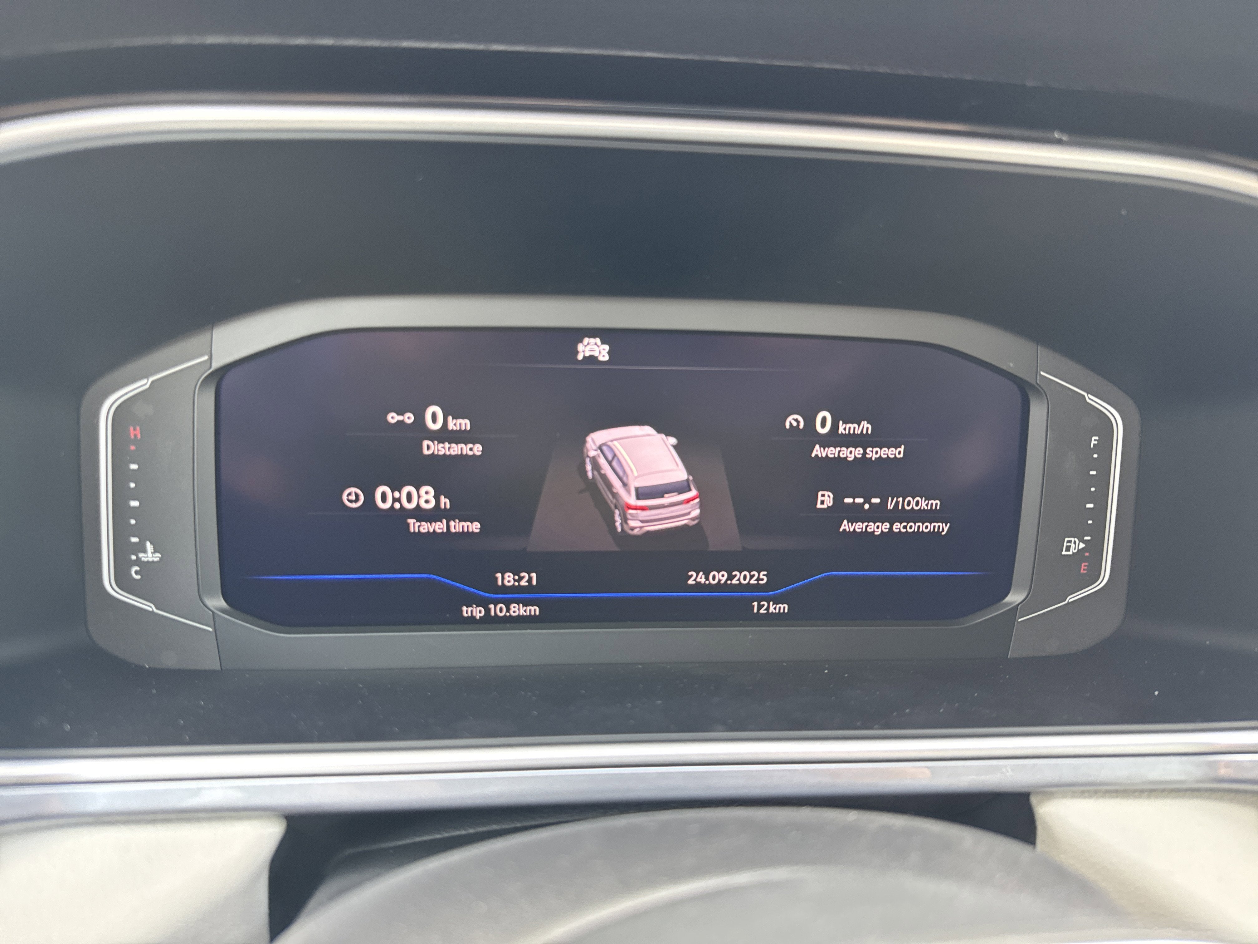 2025 Volkswagen Taos SEL 4MOTION