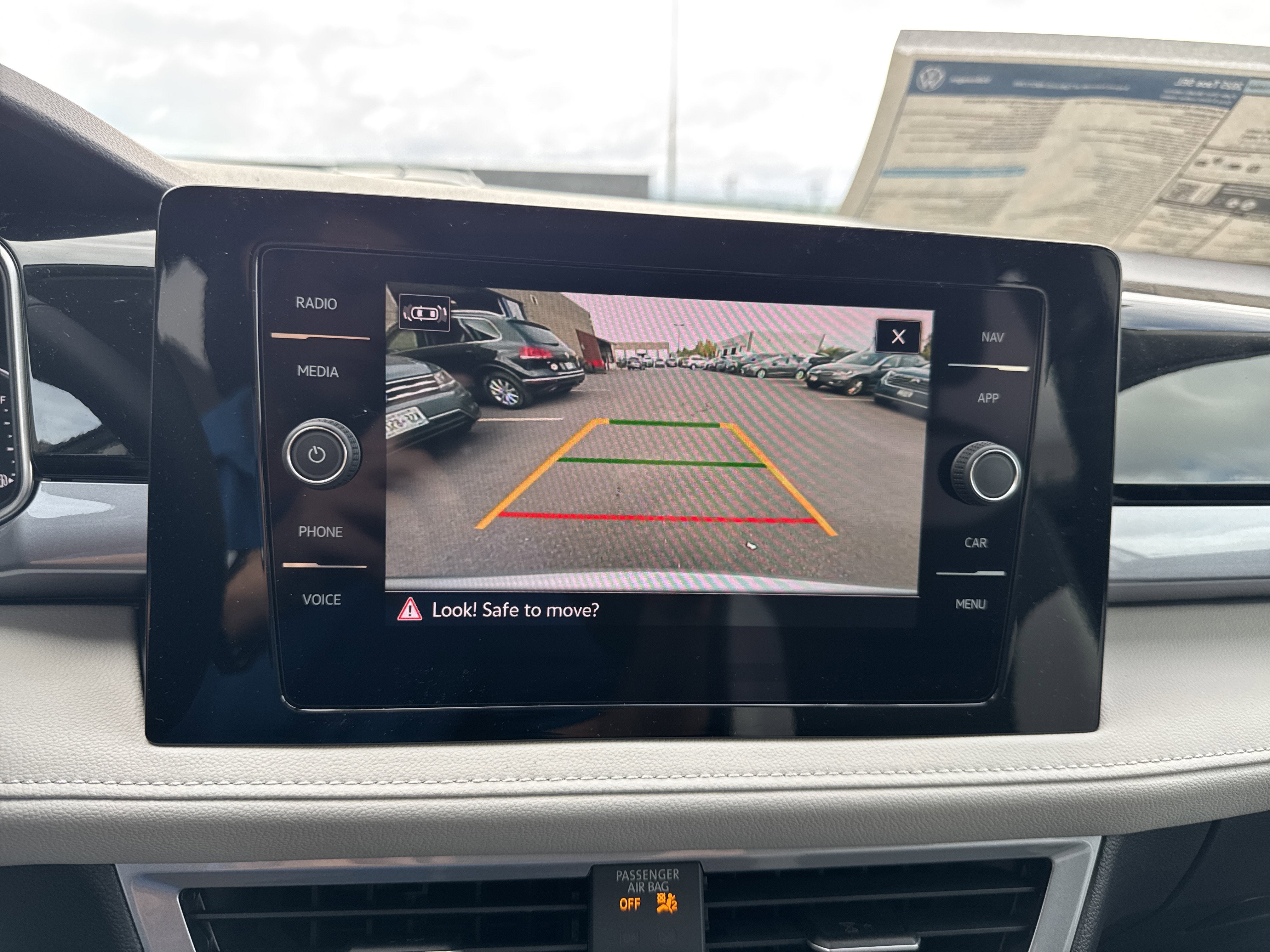 2025 Volkswagen Taos SEL 4MOTION