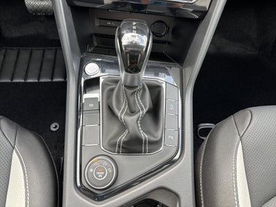 2025 Volkswagen Taos SEL 4MOTION