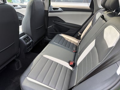 2026 Volkswagen Taos SEL 4MOTION
