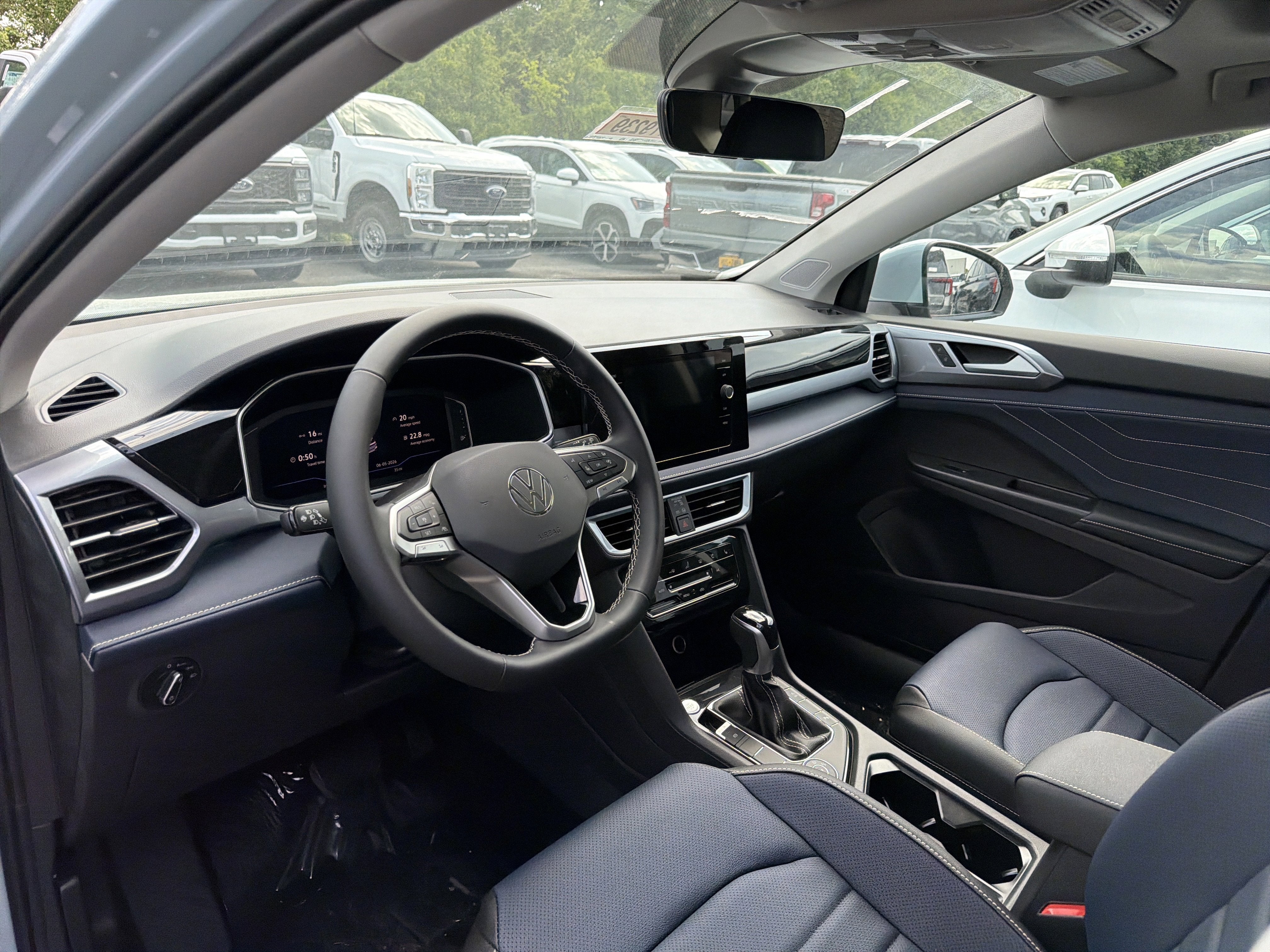 2026 Volkswagen Taos SEL 4MOTION