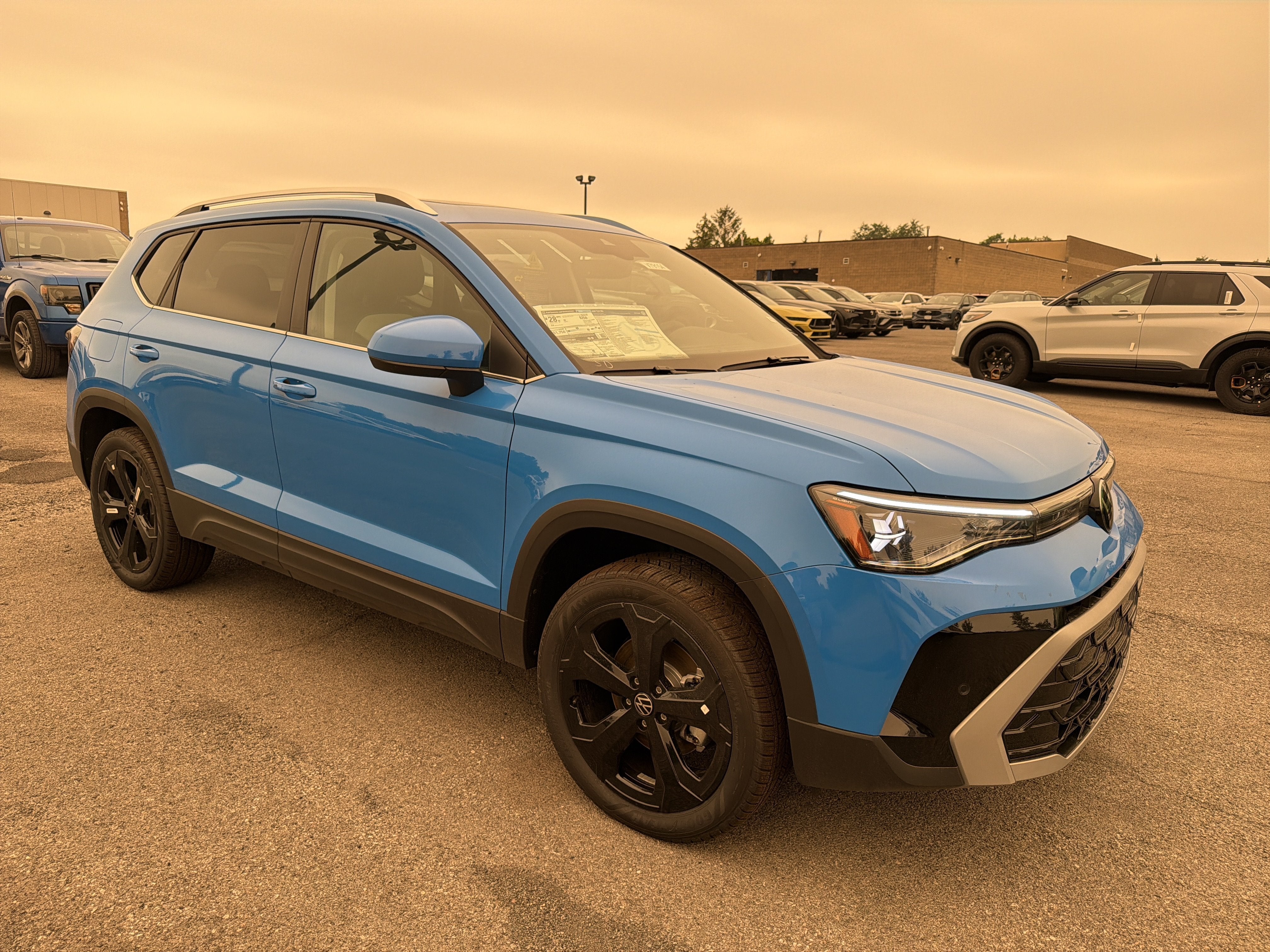 2026 Volkswagen Taos SEL 4MOTION