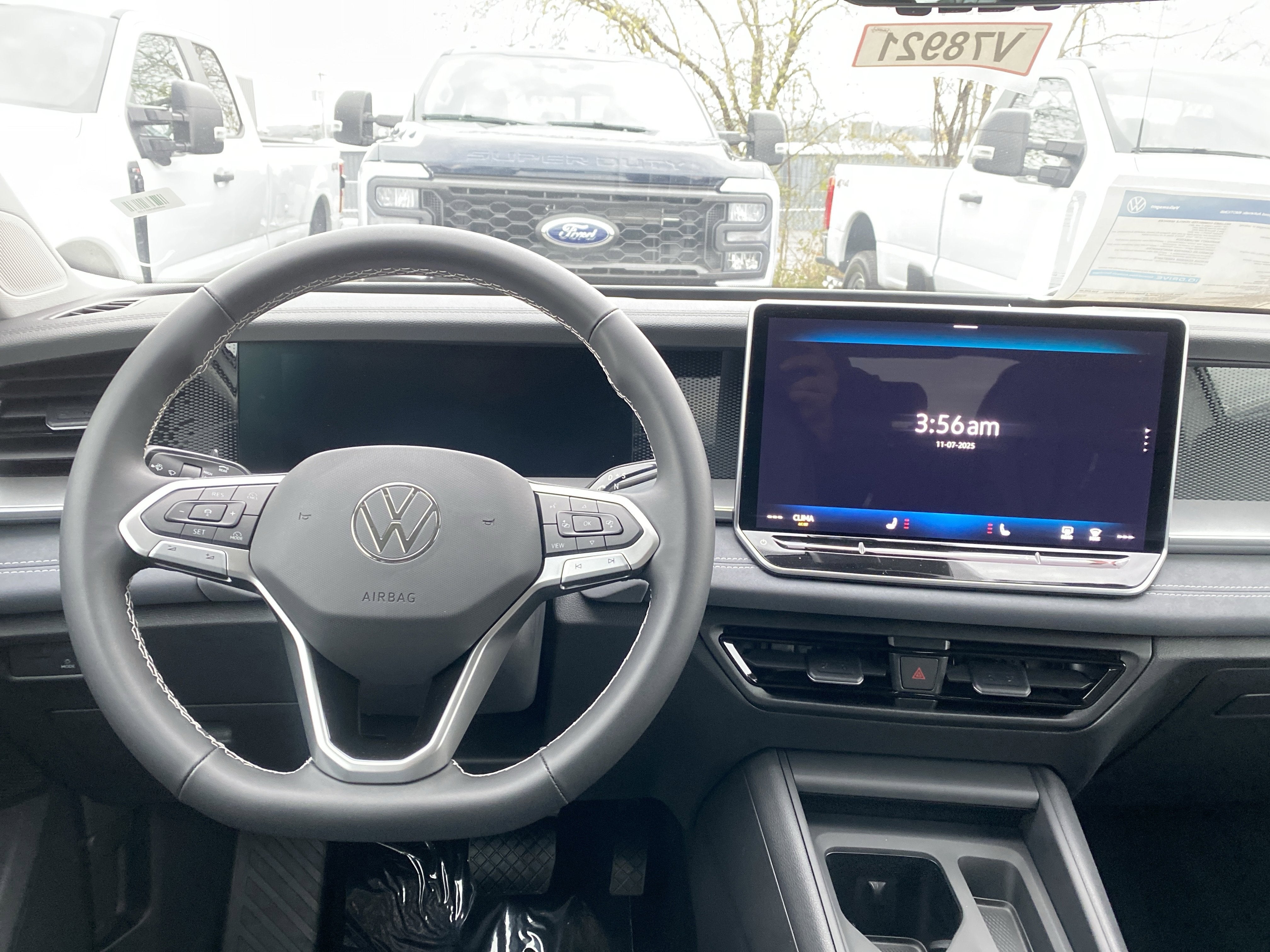 2025 Volkswagen Tiguan 2.0T SE 4MOTION