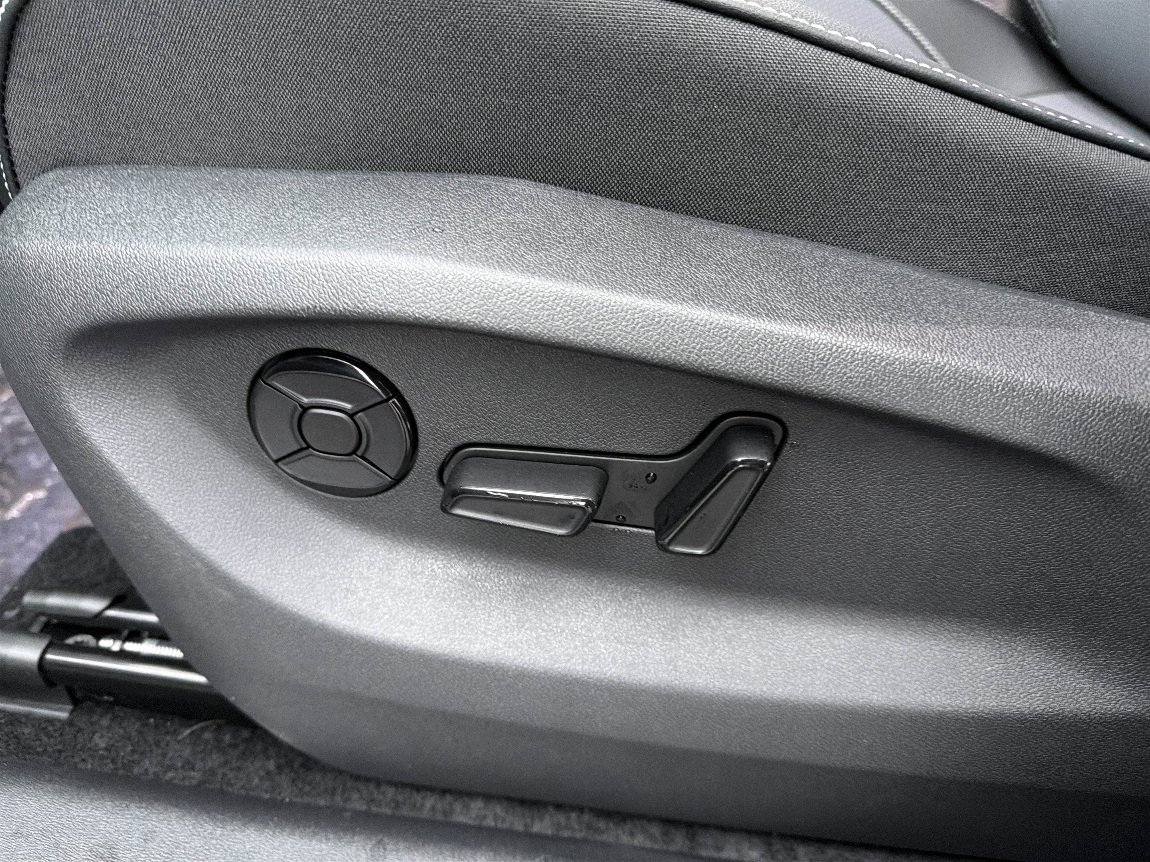 2026 Volkswagen Tiguan 2.0T SE 4MOTION