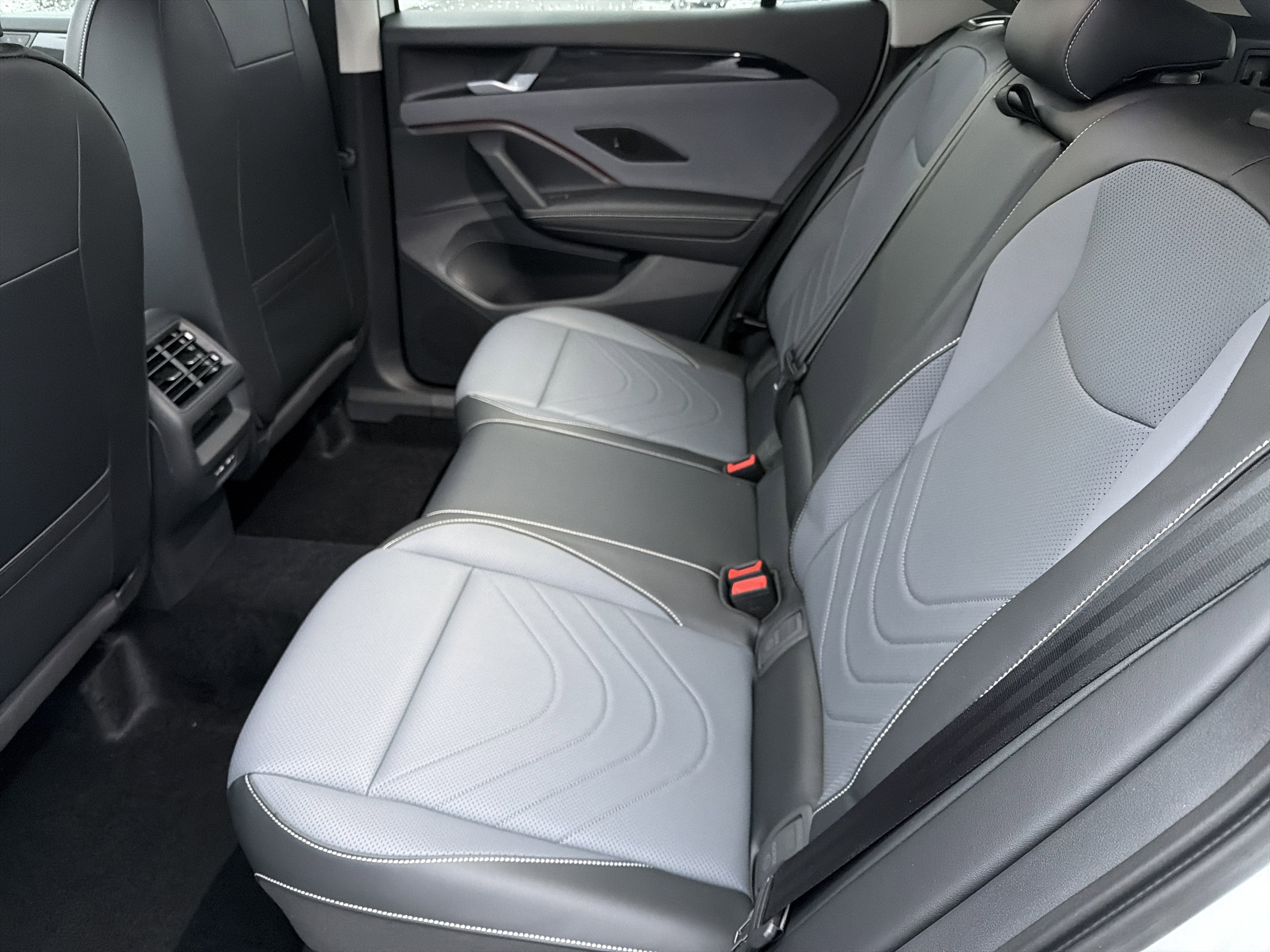 2026 Volkswagen Tiguan 2.0T SE 4MOTION