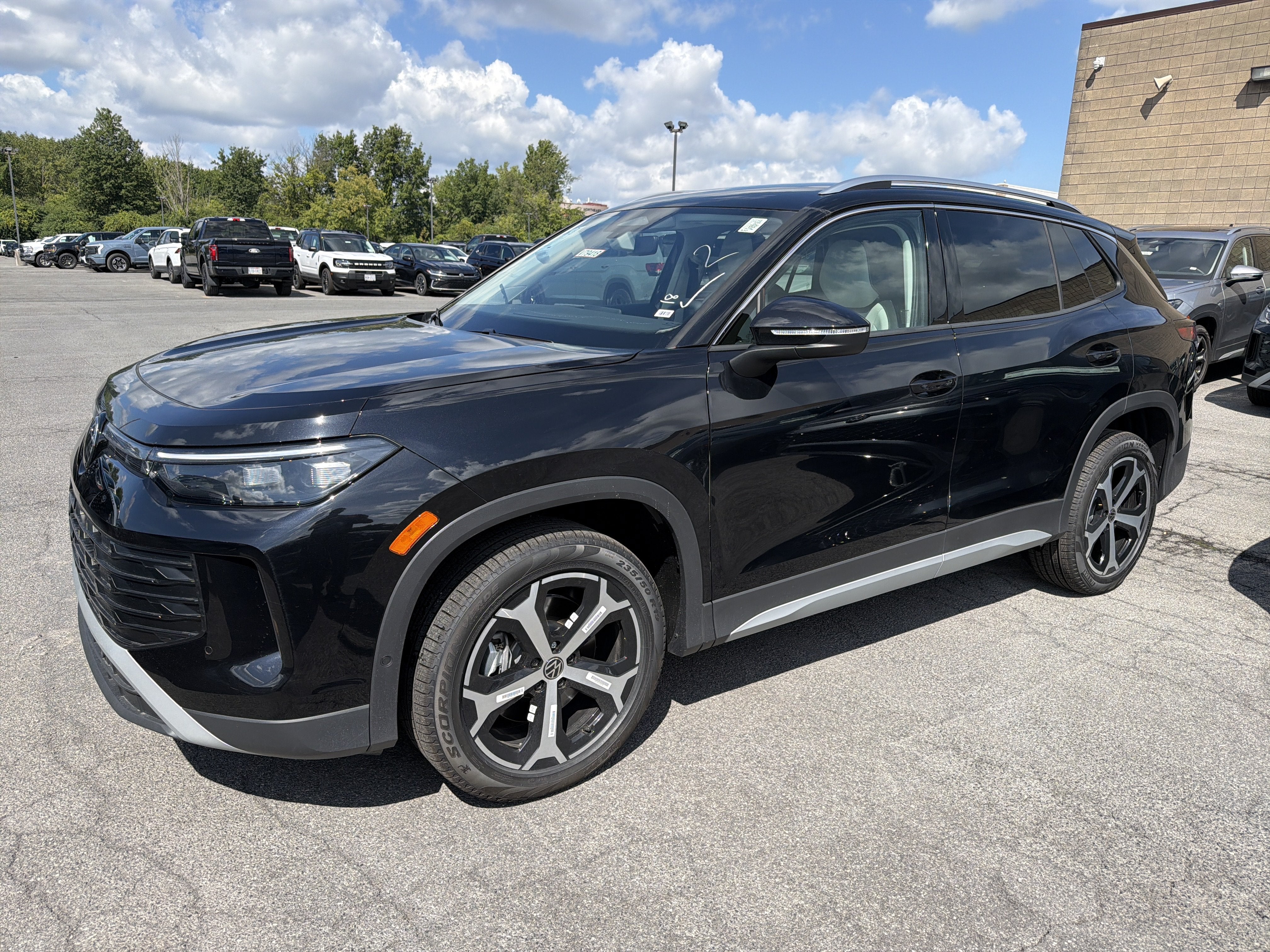 2026 Volkswagen Tiguan SE 4MOTION