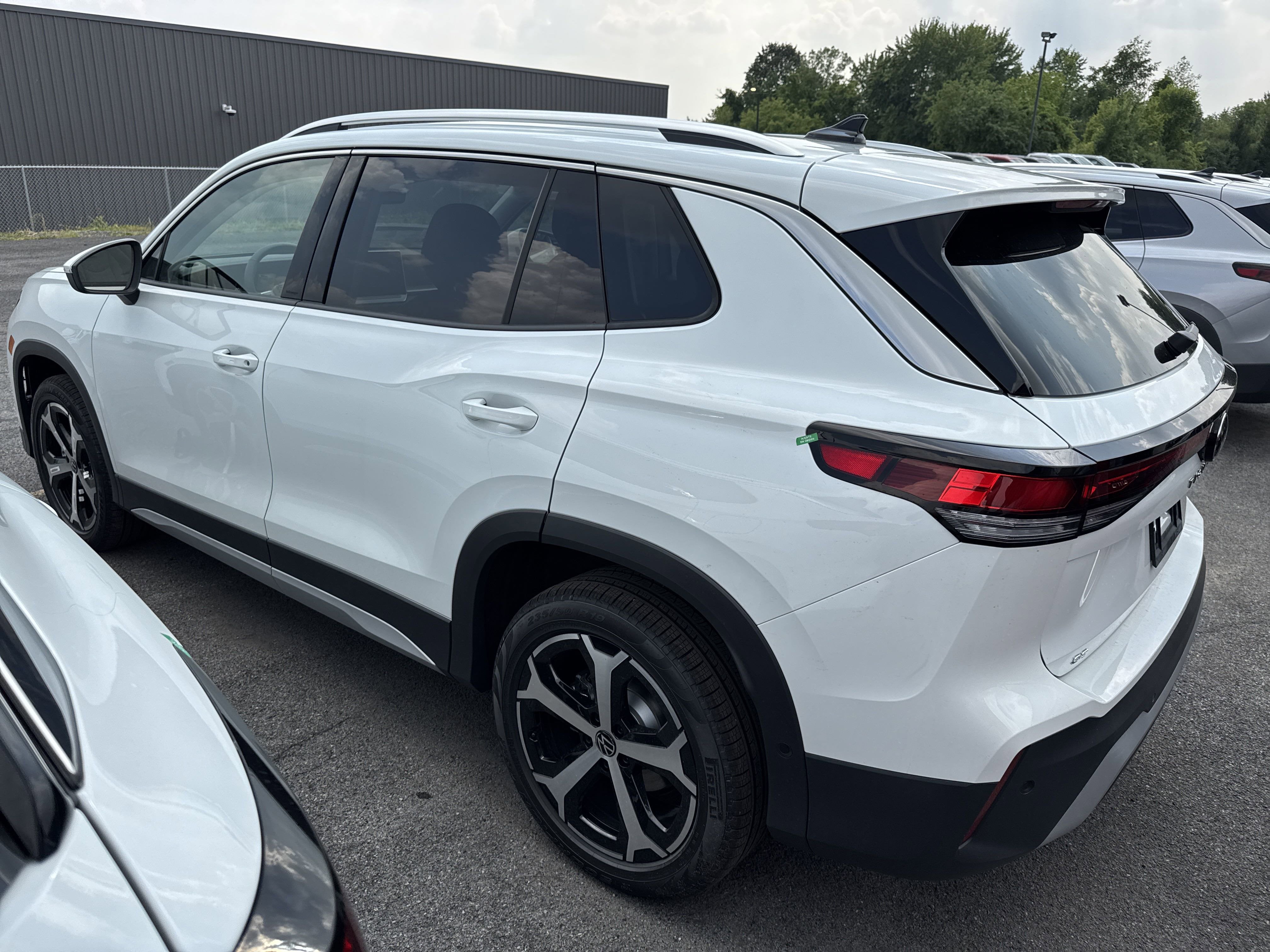 2025 Volkswagen Tiguan 2.0T SE 4MOTION