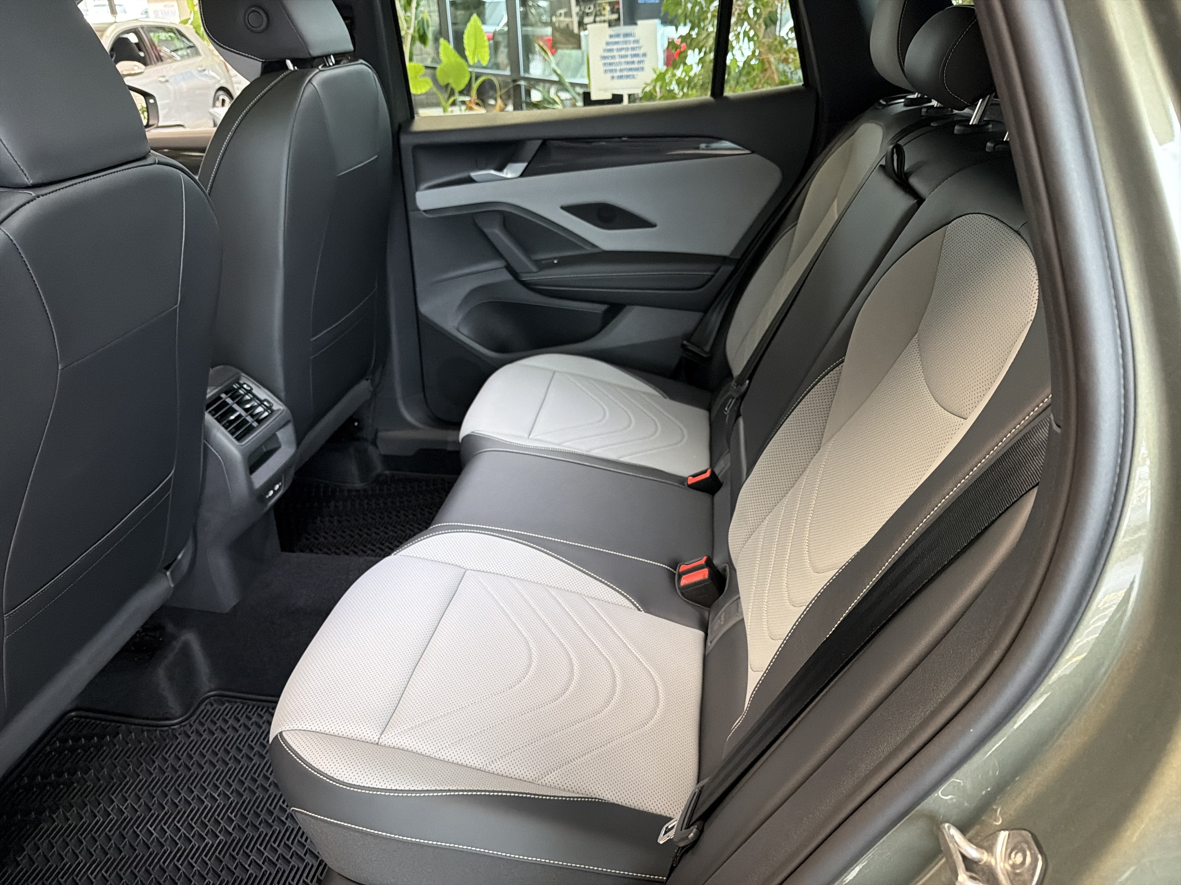 2026 Volkswagen Tiguan SE R-Line Black 4MOTION