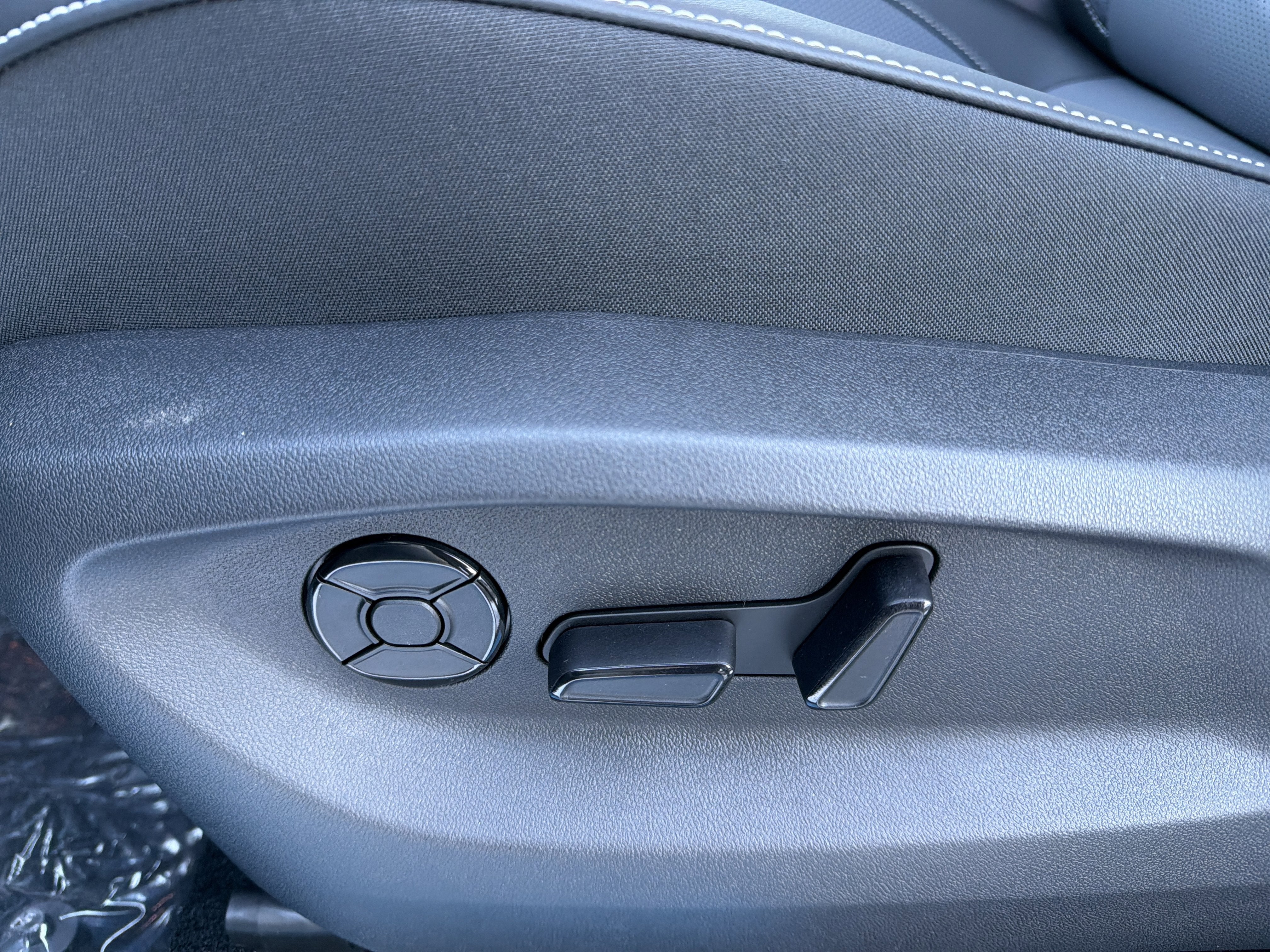 2026 Volkswagen Tiguan 2.0T SE R-Line Black 4MOTION