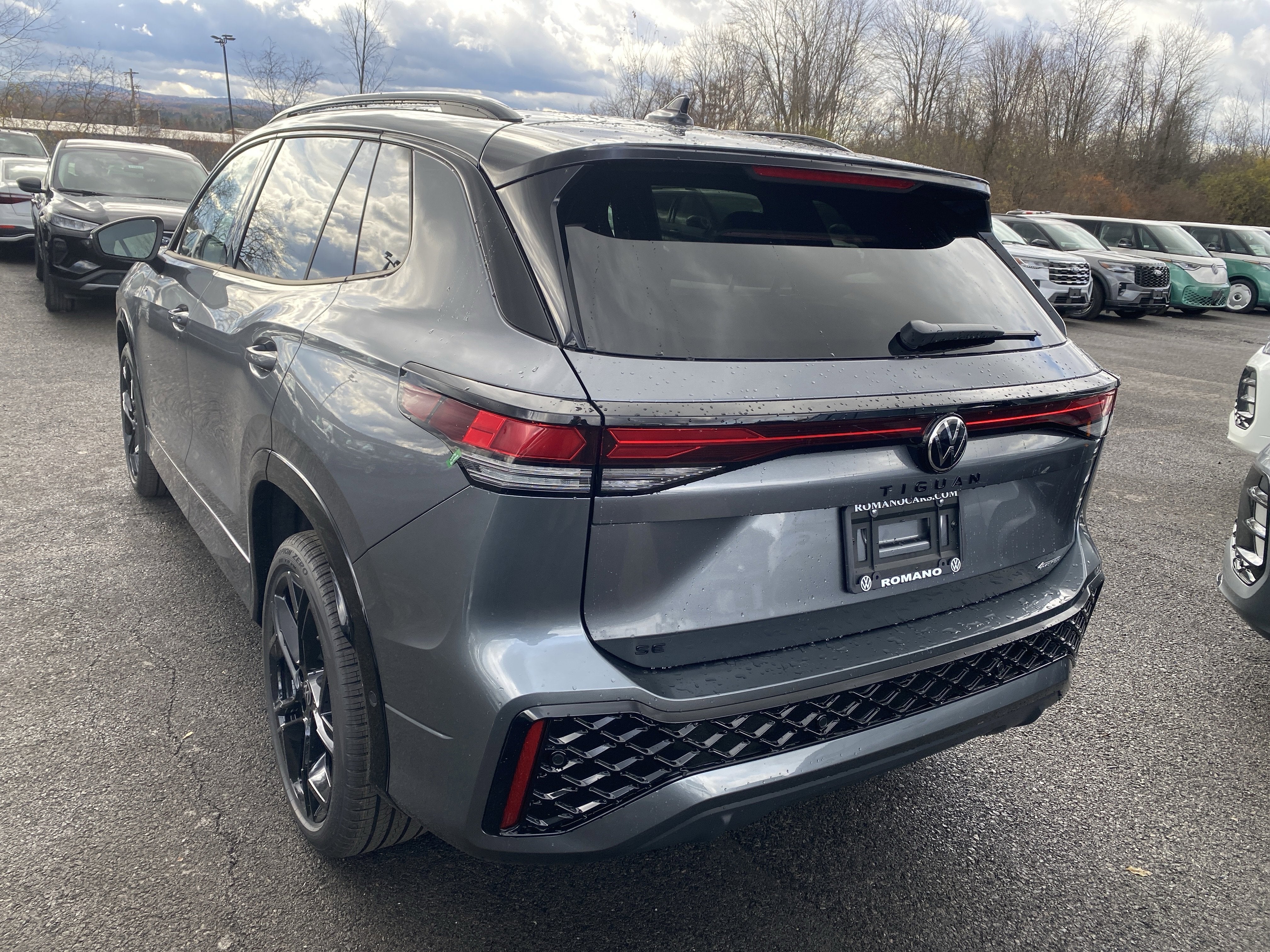 2026 Volkswagen Tiguan 2.0T SE R-Line Black 4MOTION