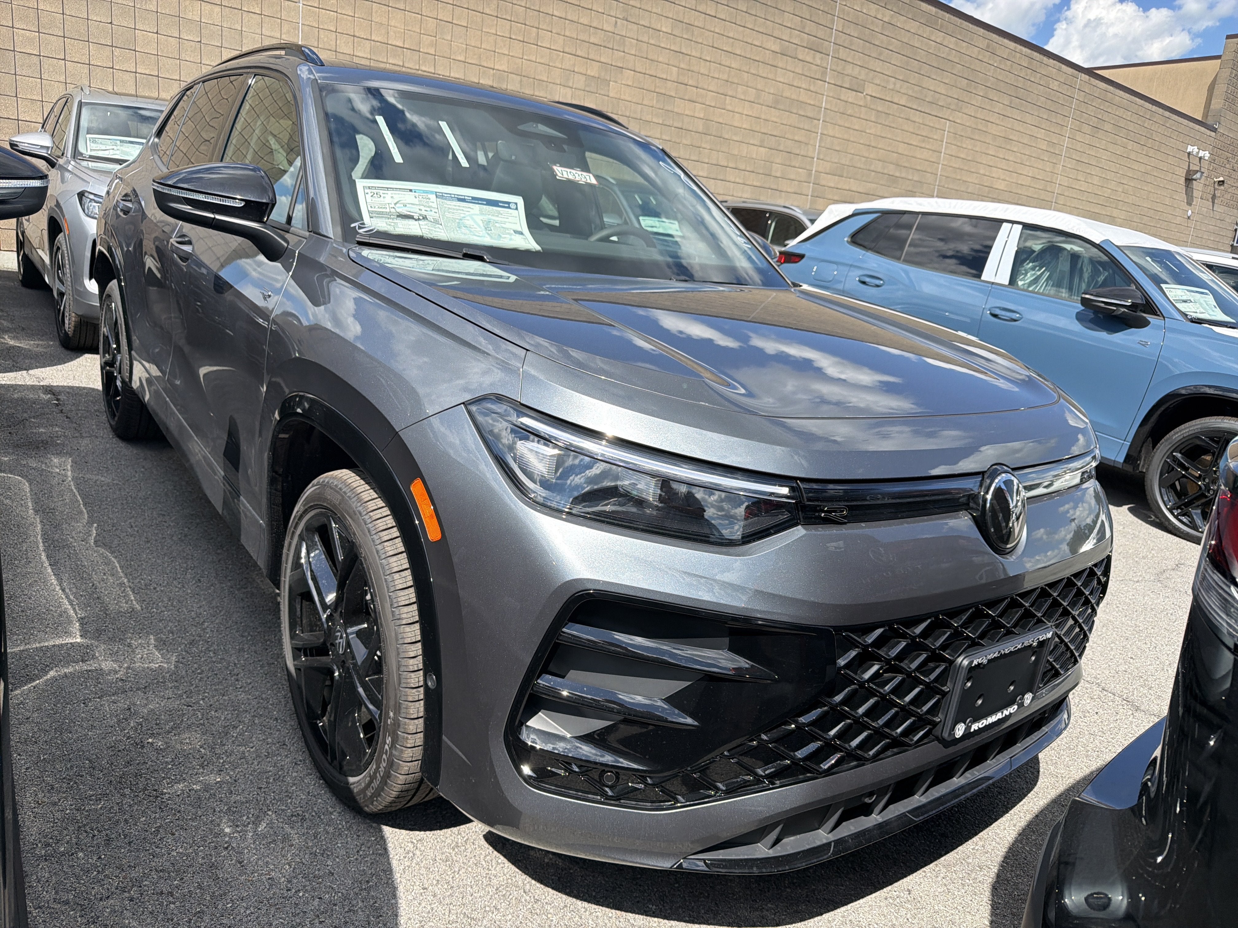 2026 Volkswagen Tiguan SE R-Line Black 4MOTION