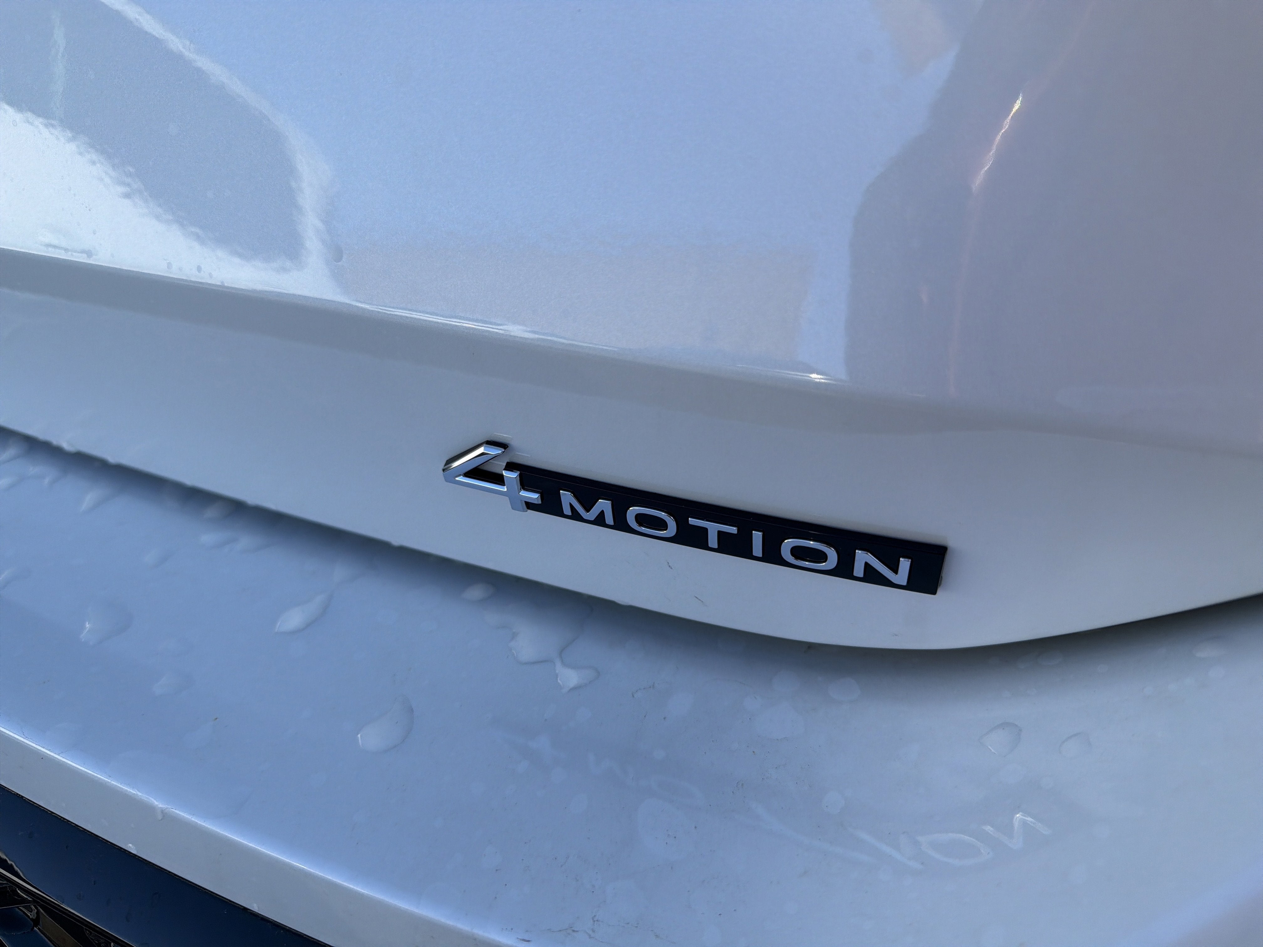 2026 Volkswagen Tiguan 2.0T SE R-Line Black 4MOTION