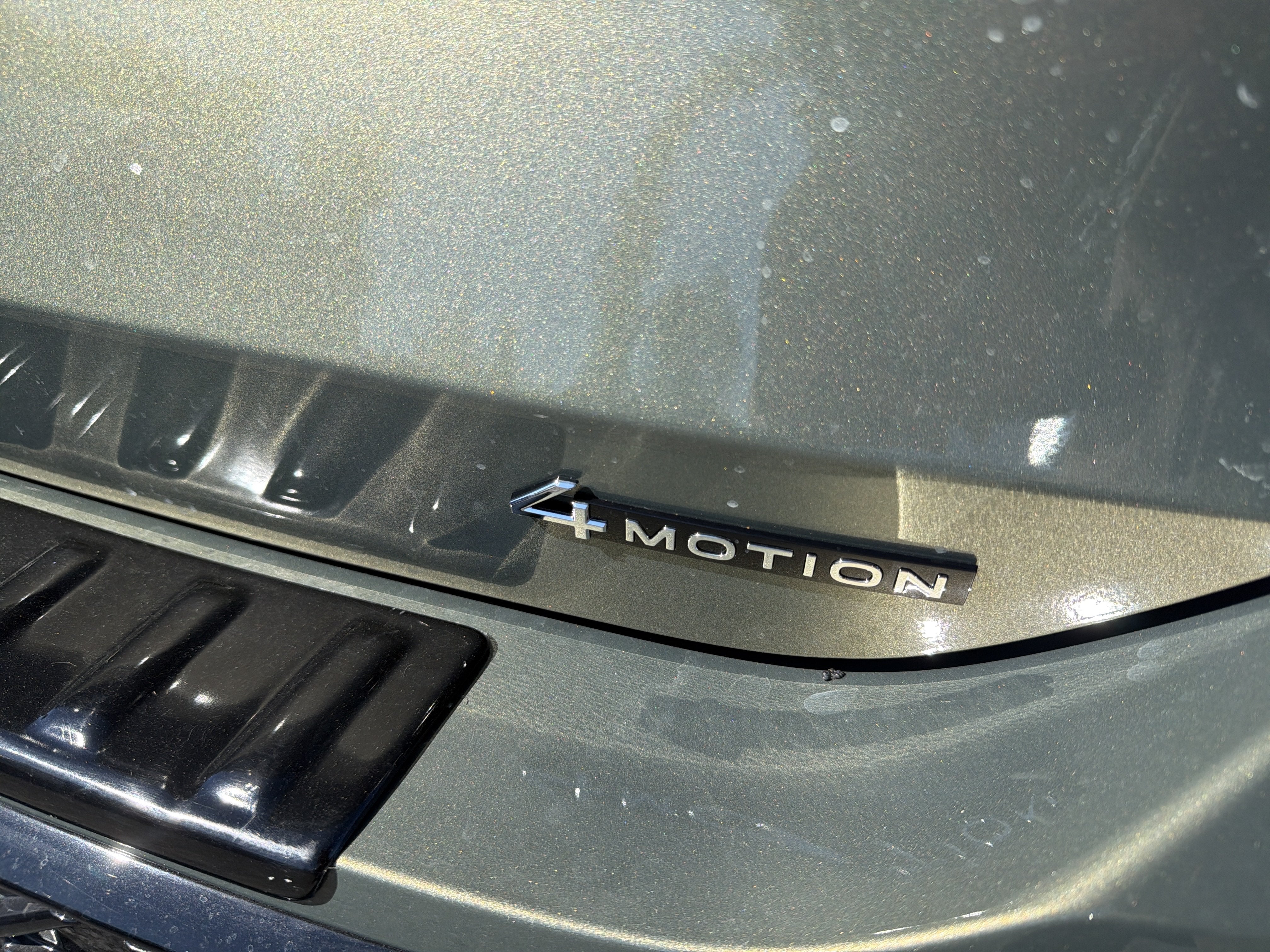 2026 Volkswagen Tiguan SE R-Line Black 4MOTION