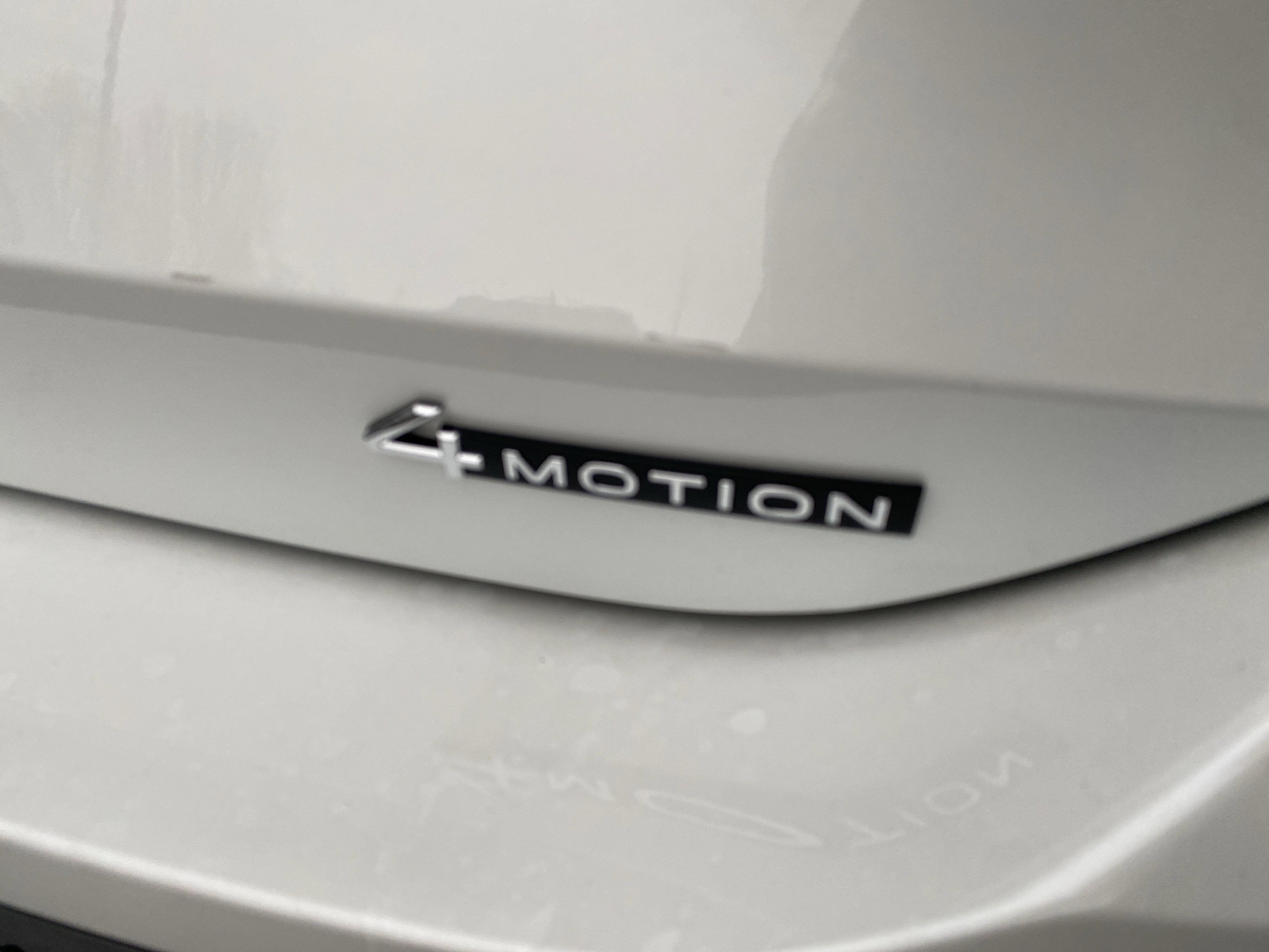 2025 Volkswagen Tiguan 2.0T SE R-Line Black 4MOTION