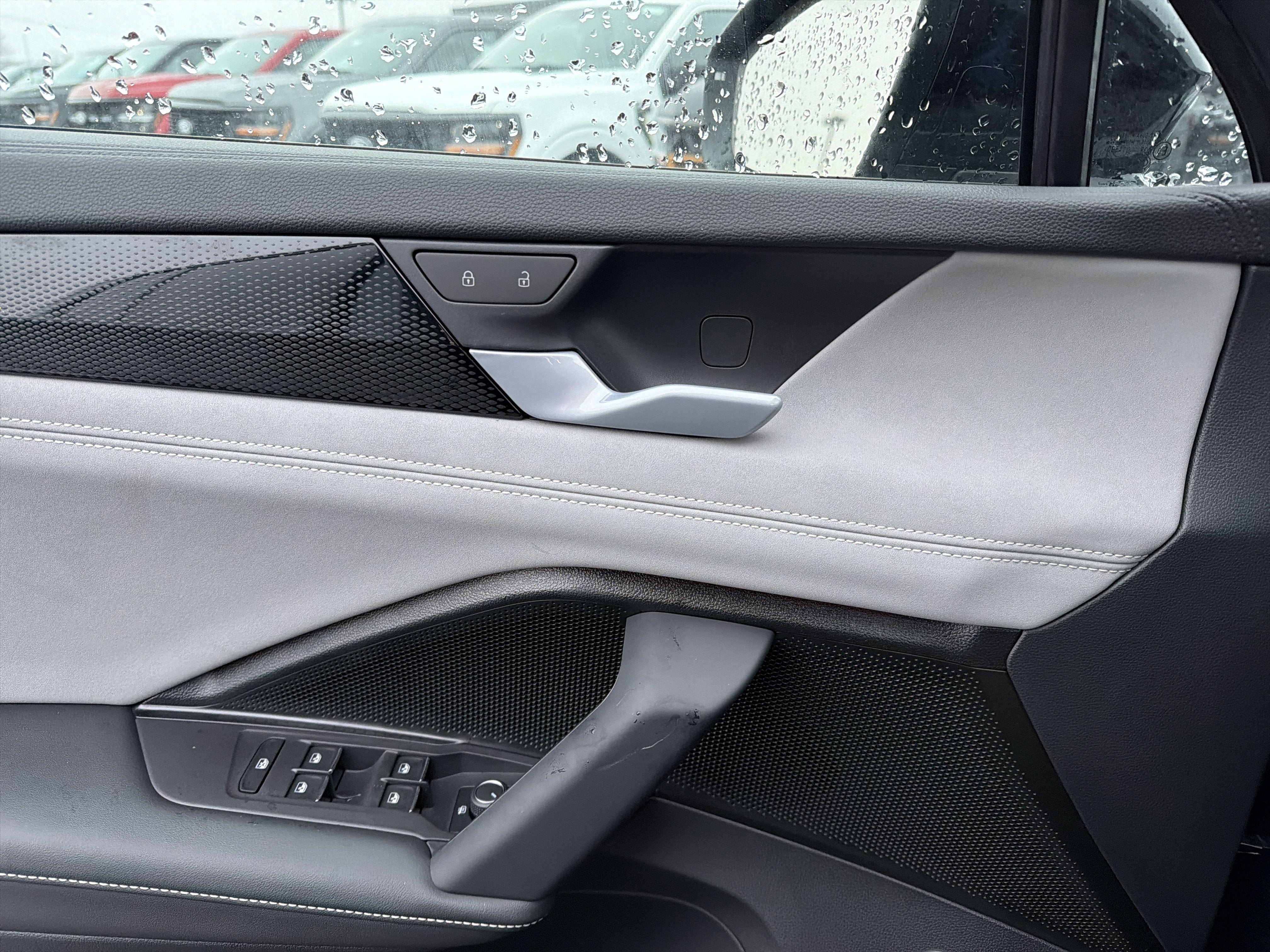 2026 Volkswagen Tiguan 2.0T SE R-Line Black 4MOTION