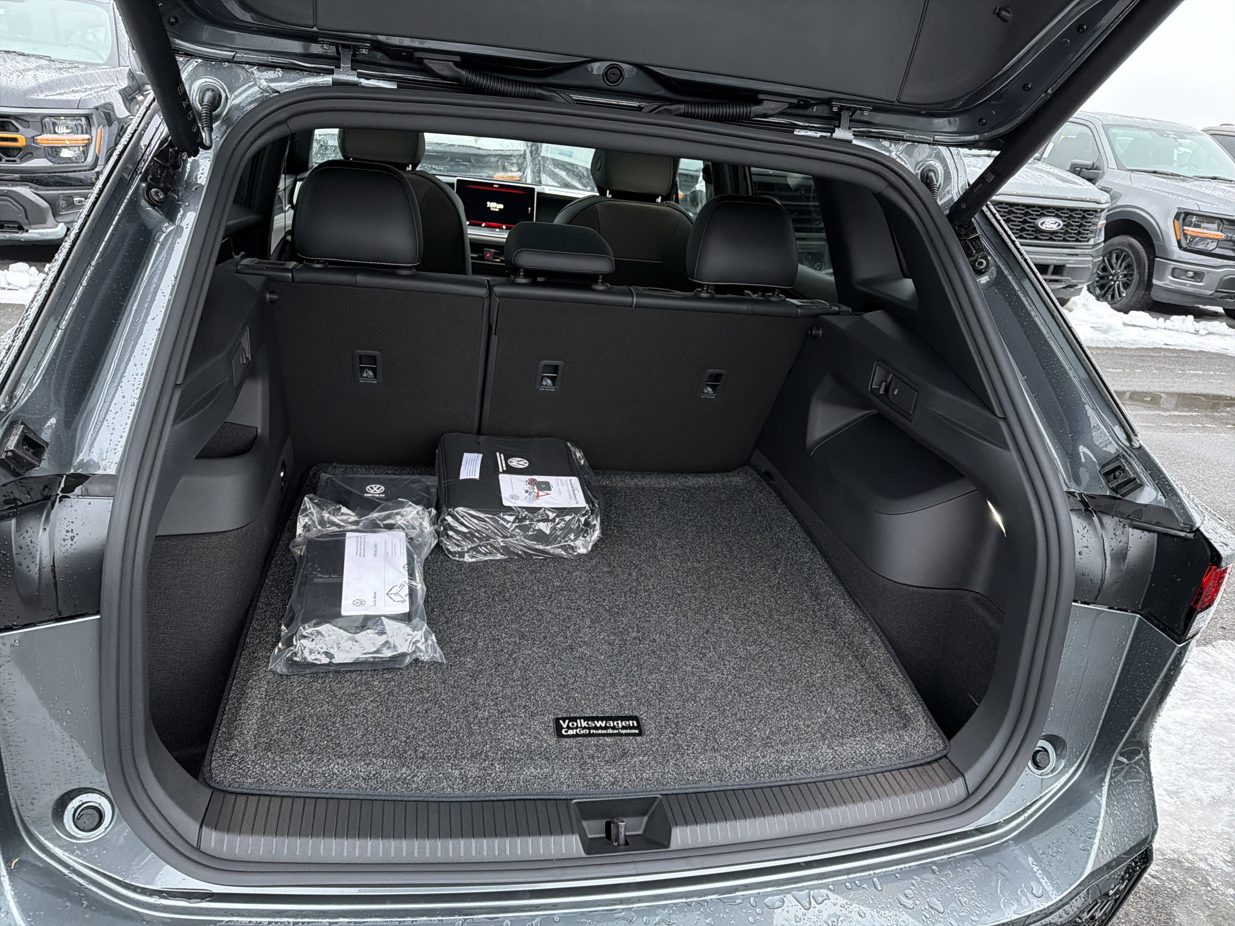 2026 Volkswagen Tiguan 2.0T SE R-Line Black 4MOTION