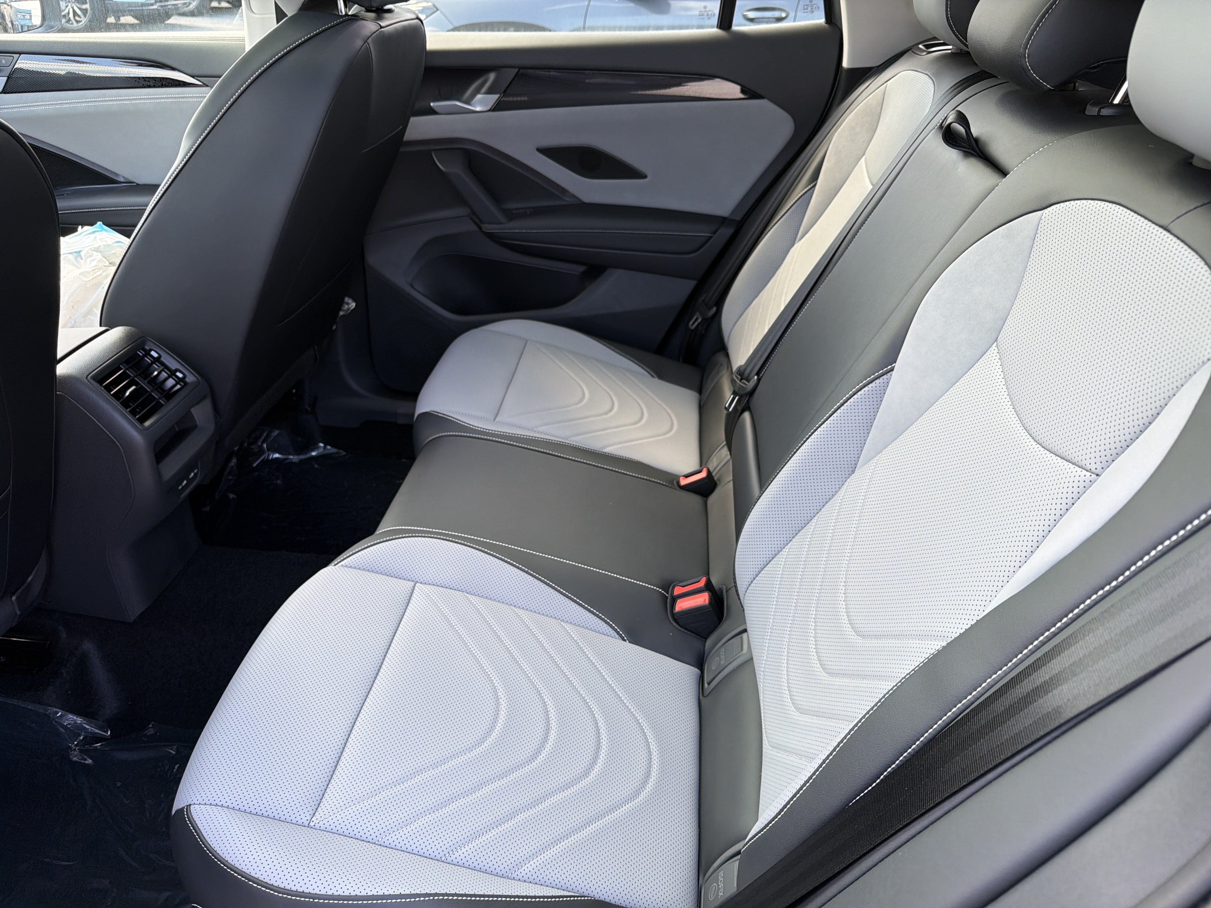 2026 Volkswagen Tiguan SE 4MOTION