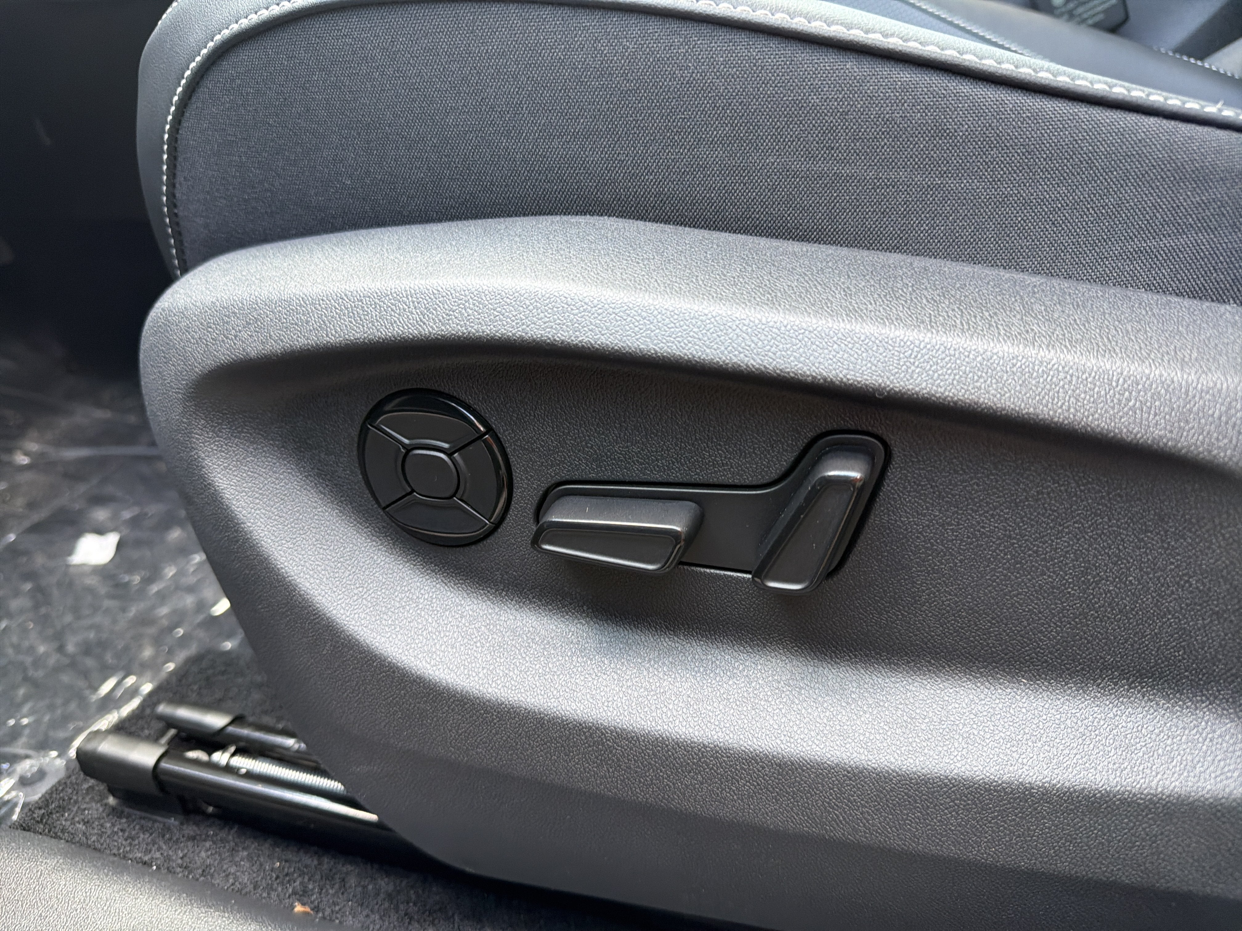 2026 Volkswagen Tiguan SE 4MOTION