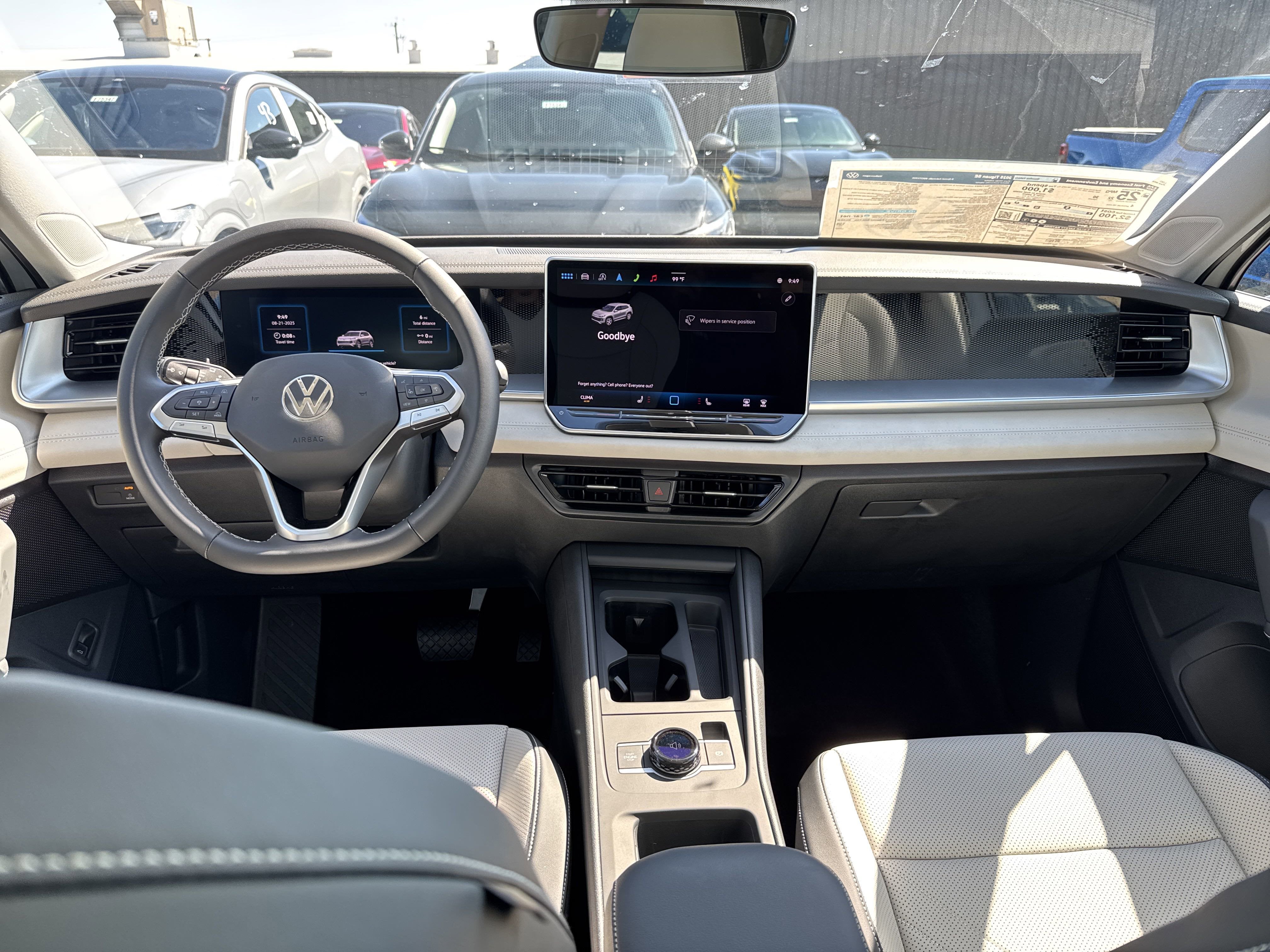 2025 Volkswagen Tiguan 2.0T SE 4MOTION