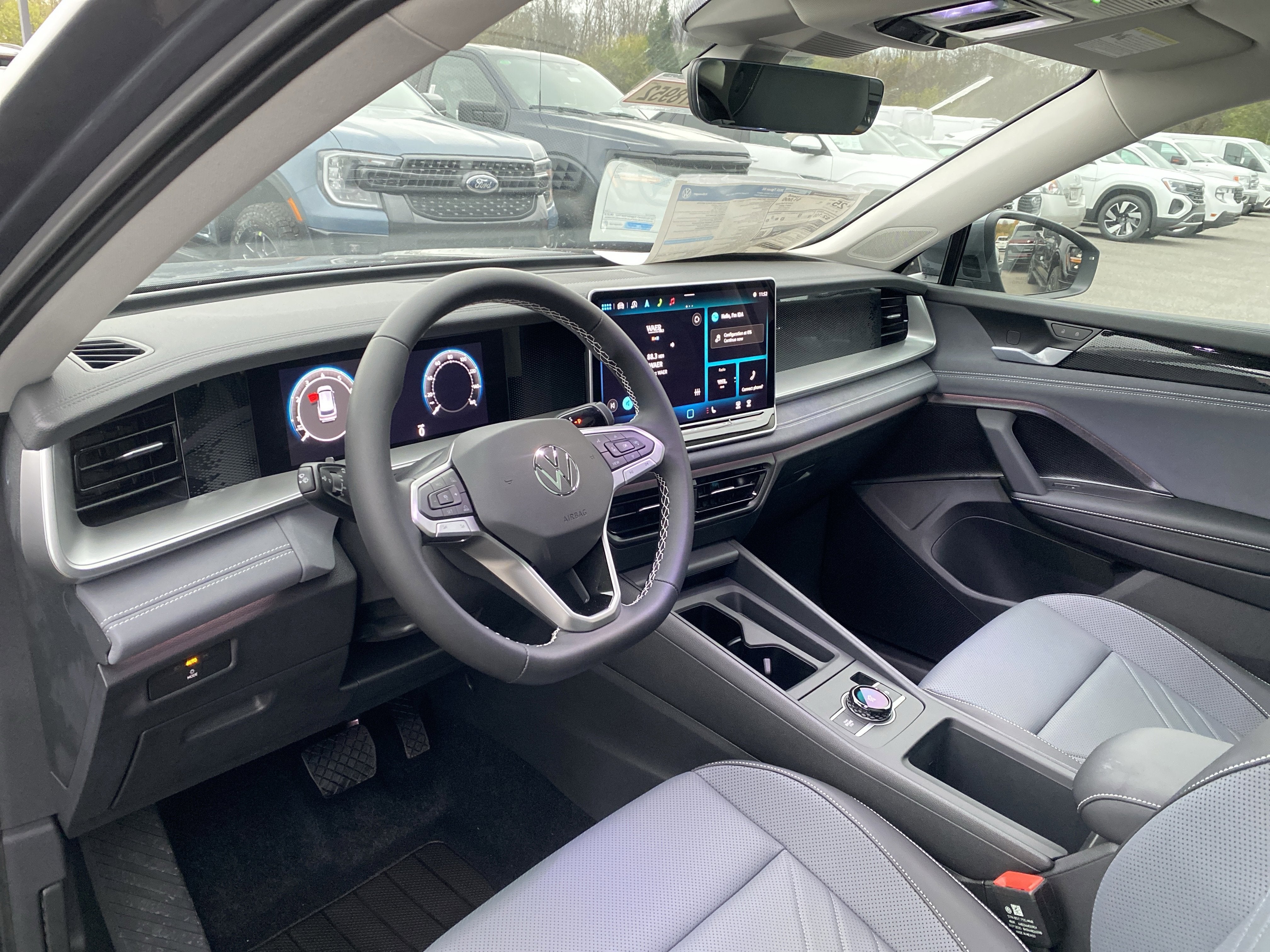 2025 Volkswagen Tiguan 2.0T SE 4MOTION