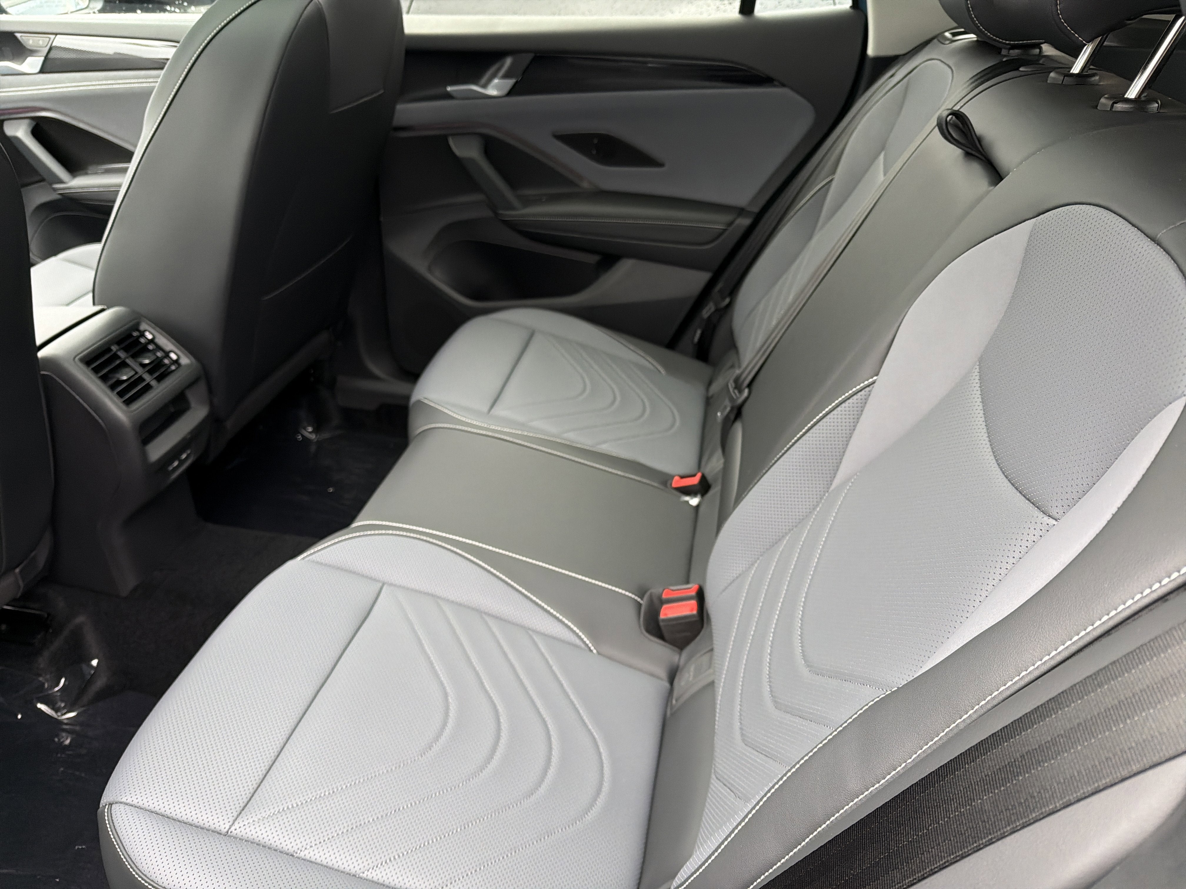 2026 Volkswagen Tiguan 2.0T SE 4MOTION