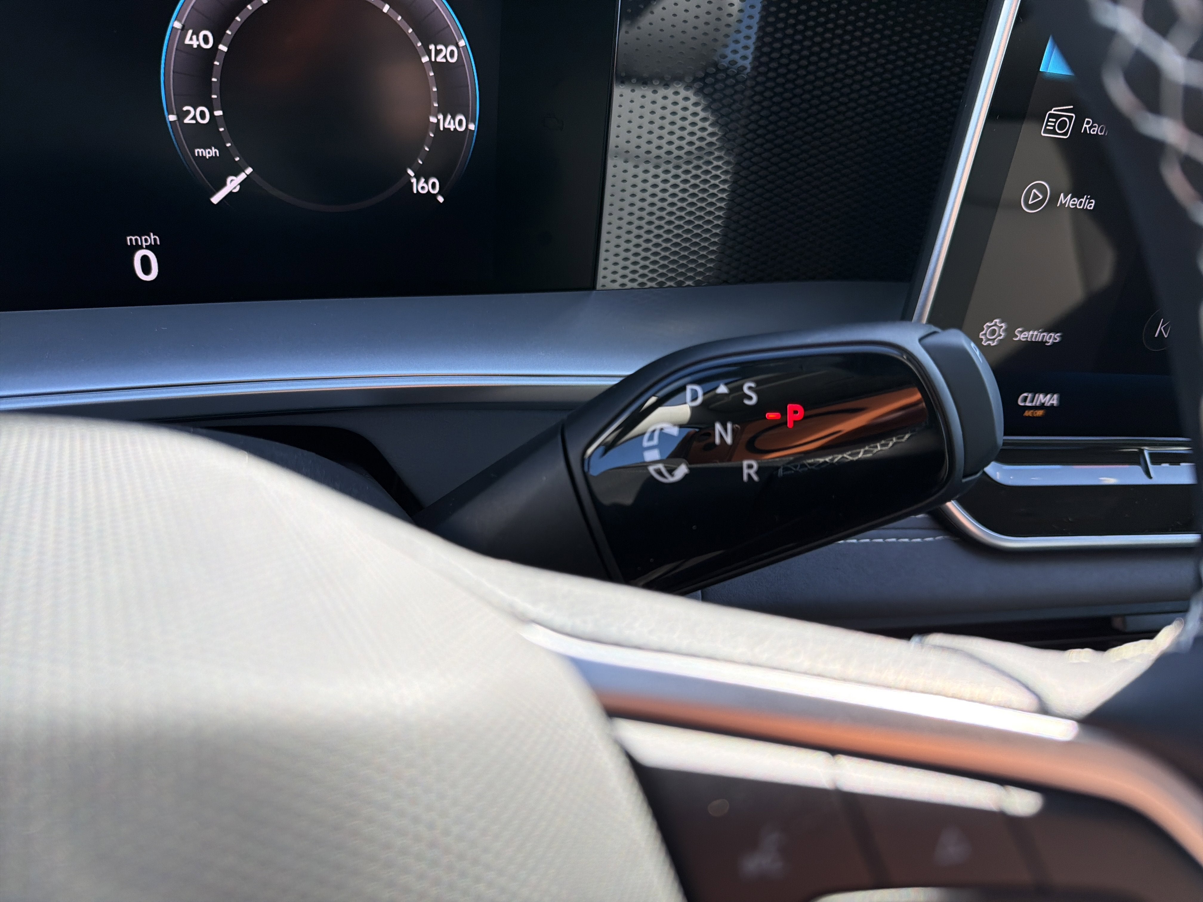 2026 Volkswagen Tiguan SE 4MOTION