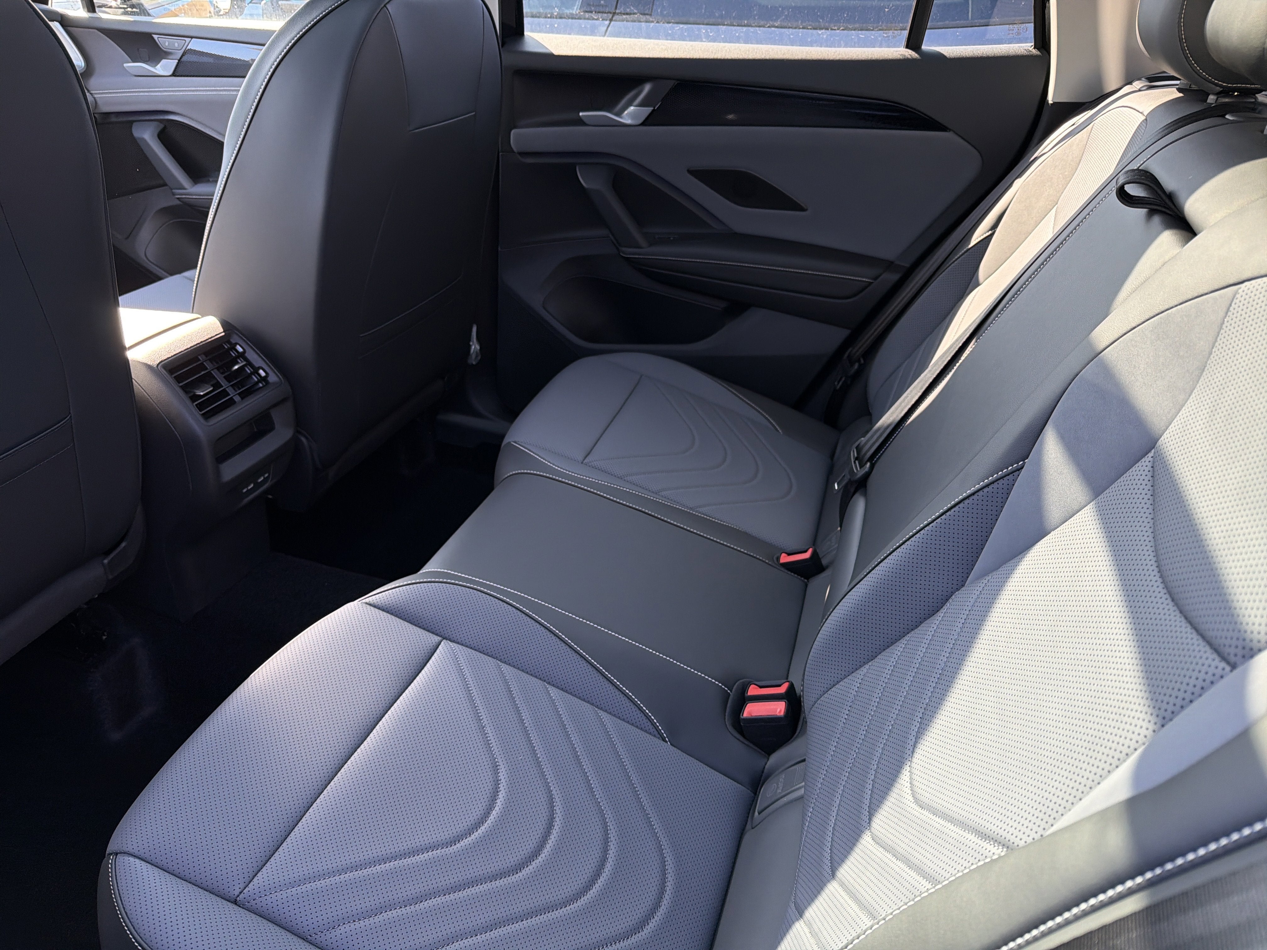 2026 Volkswagen Tiguan SE 4MOTION