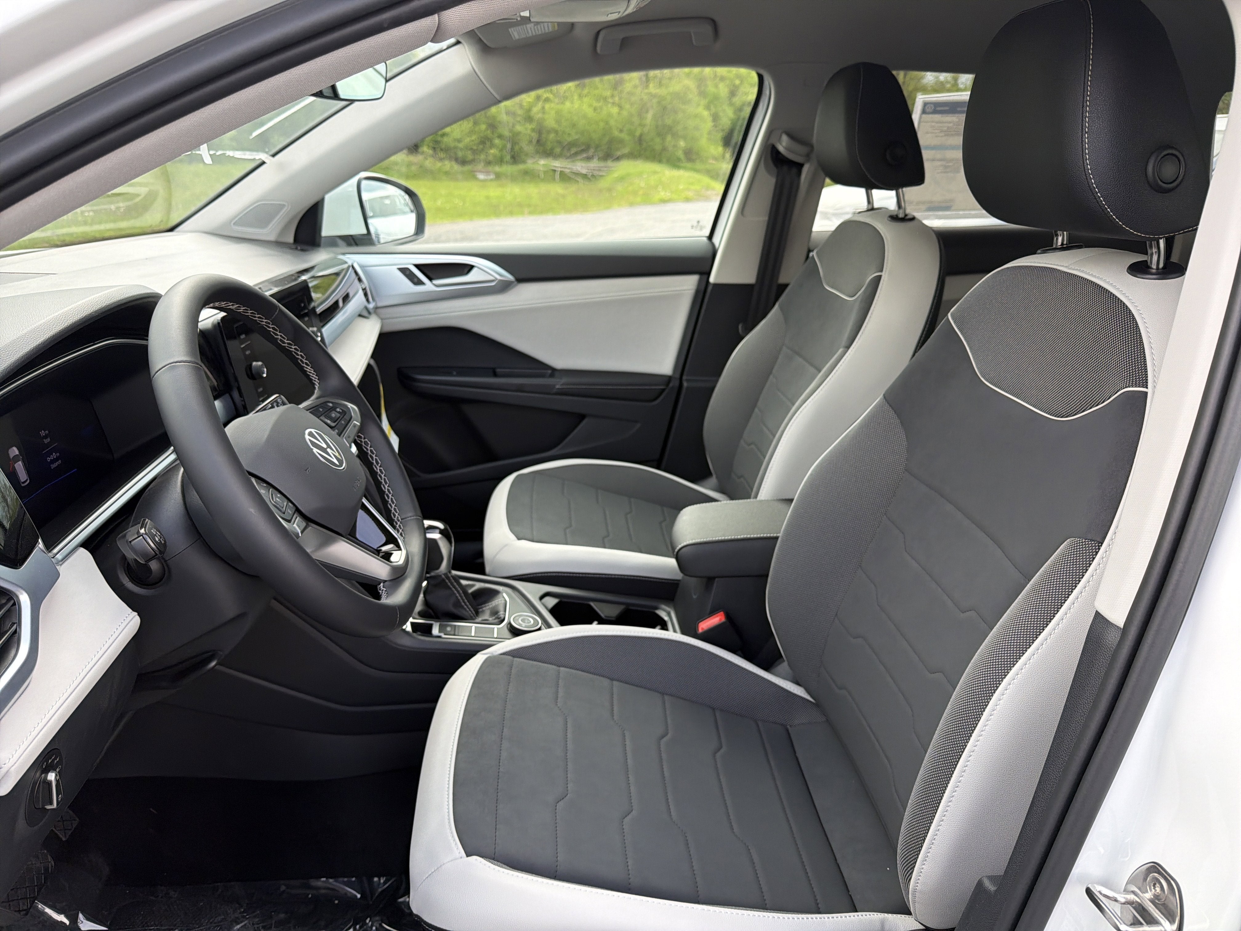 2026 Volkswagen Taos SE 4MOTION