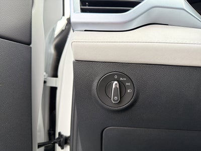 2026 Volkswagen Taos SE 4MOTION