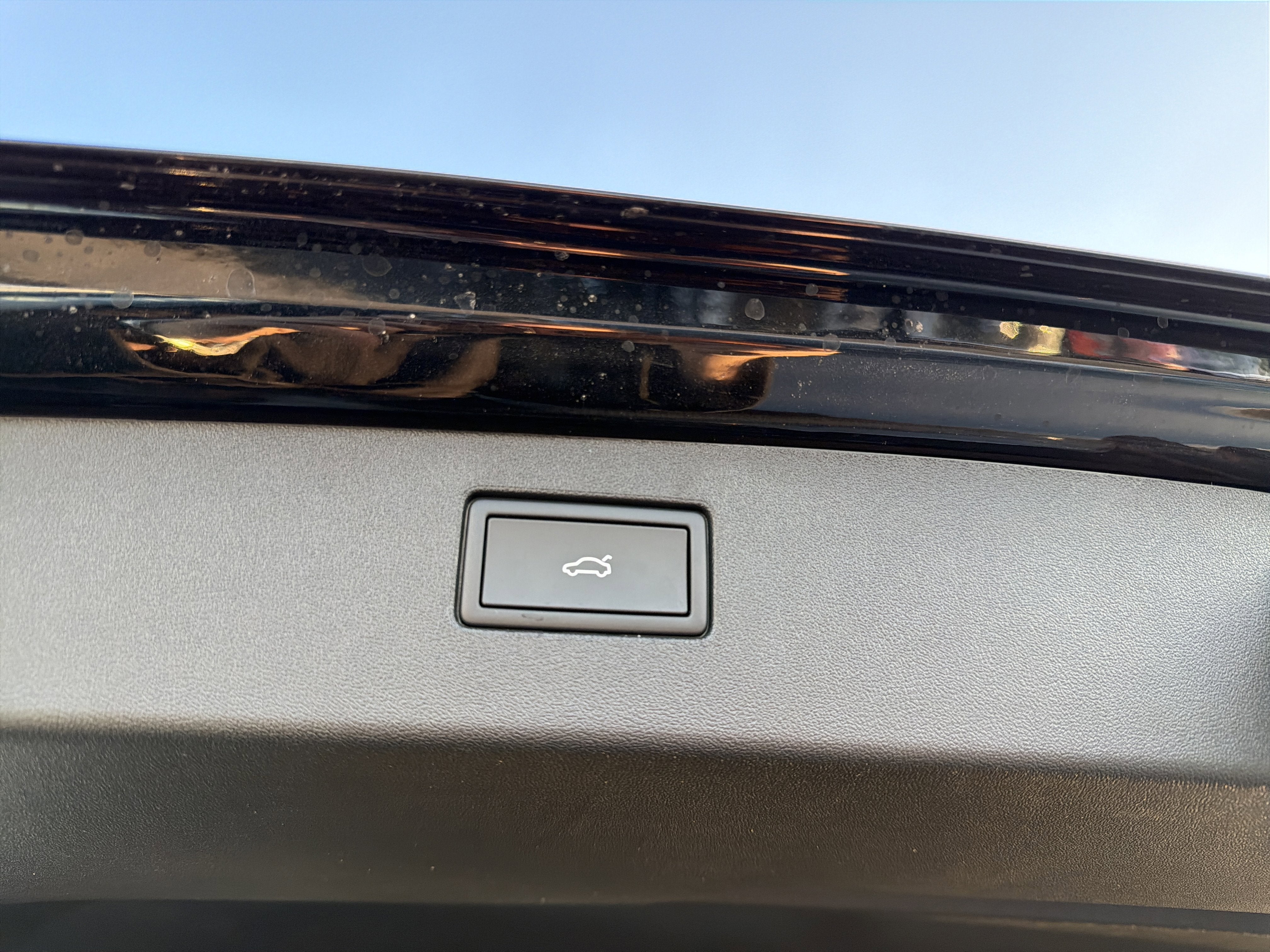 2026 Volkswagen Tiguan SEL R-Line Turbo 4MOTION