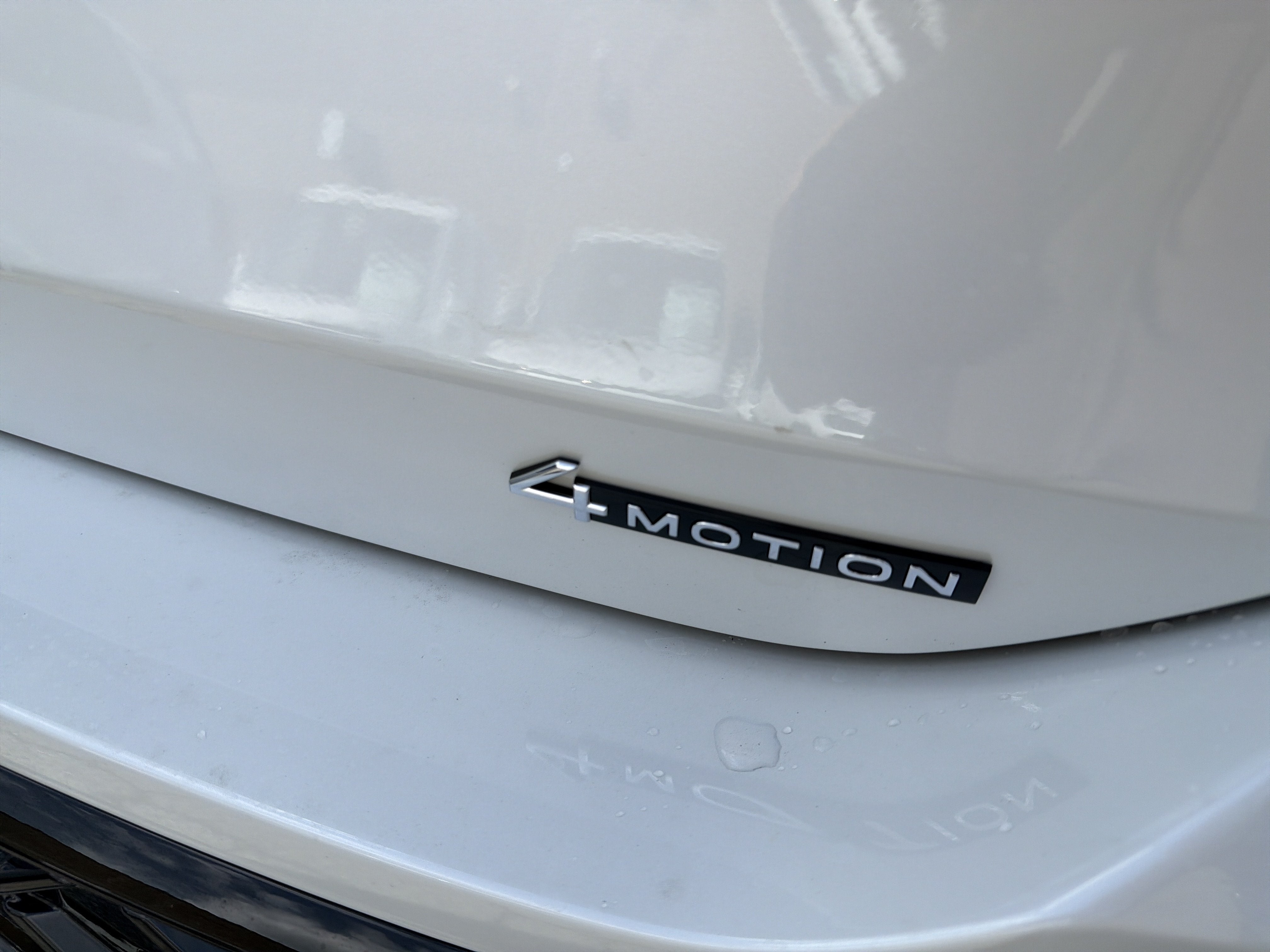 2026 Volkswagen Tiguan SEL R-Line Turbo 4MOTION