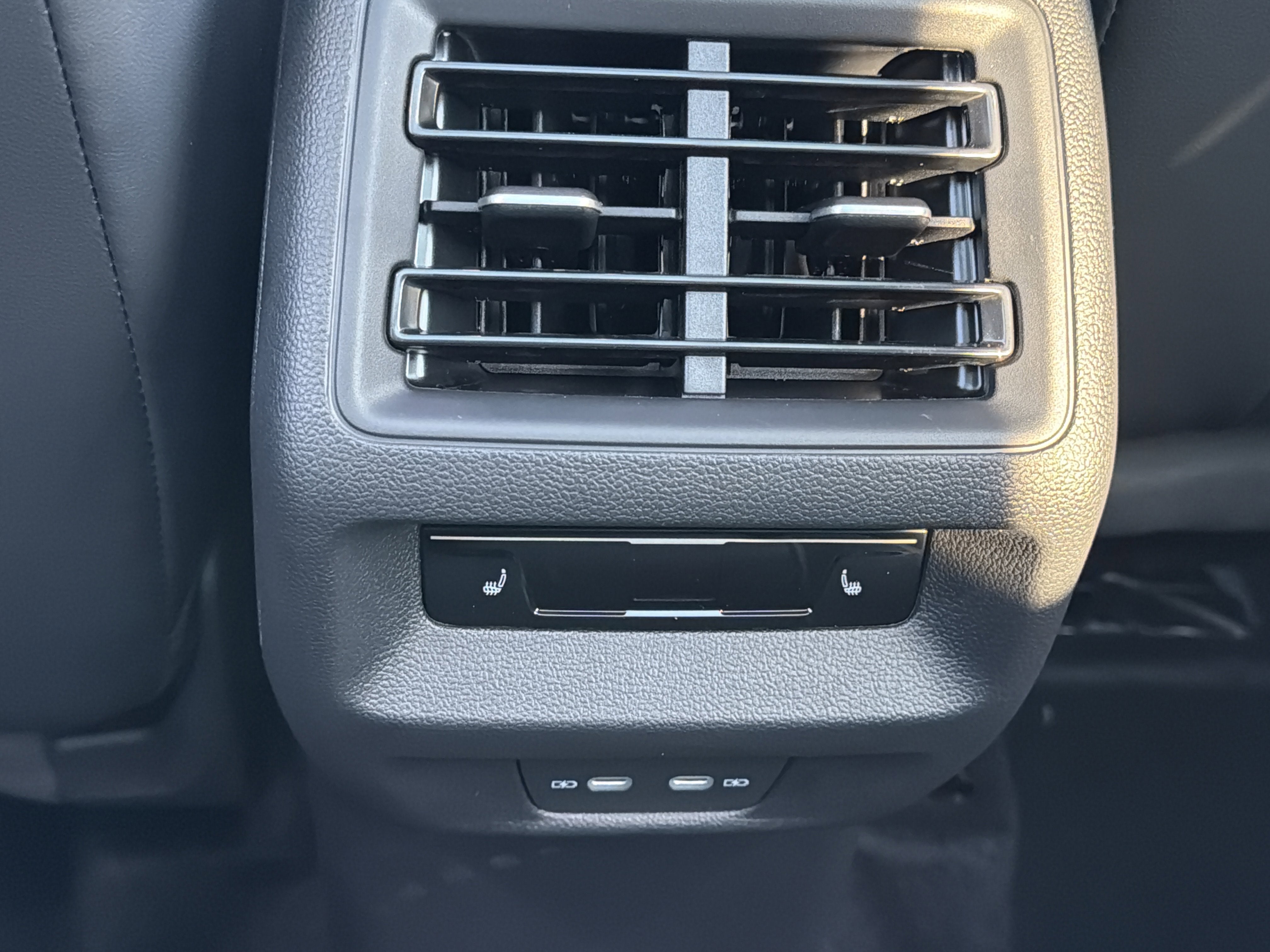 2026 Volkswagen Tiguan 2.0T SEL R-Line Turbo 4MOTION