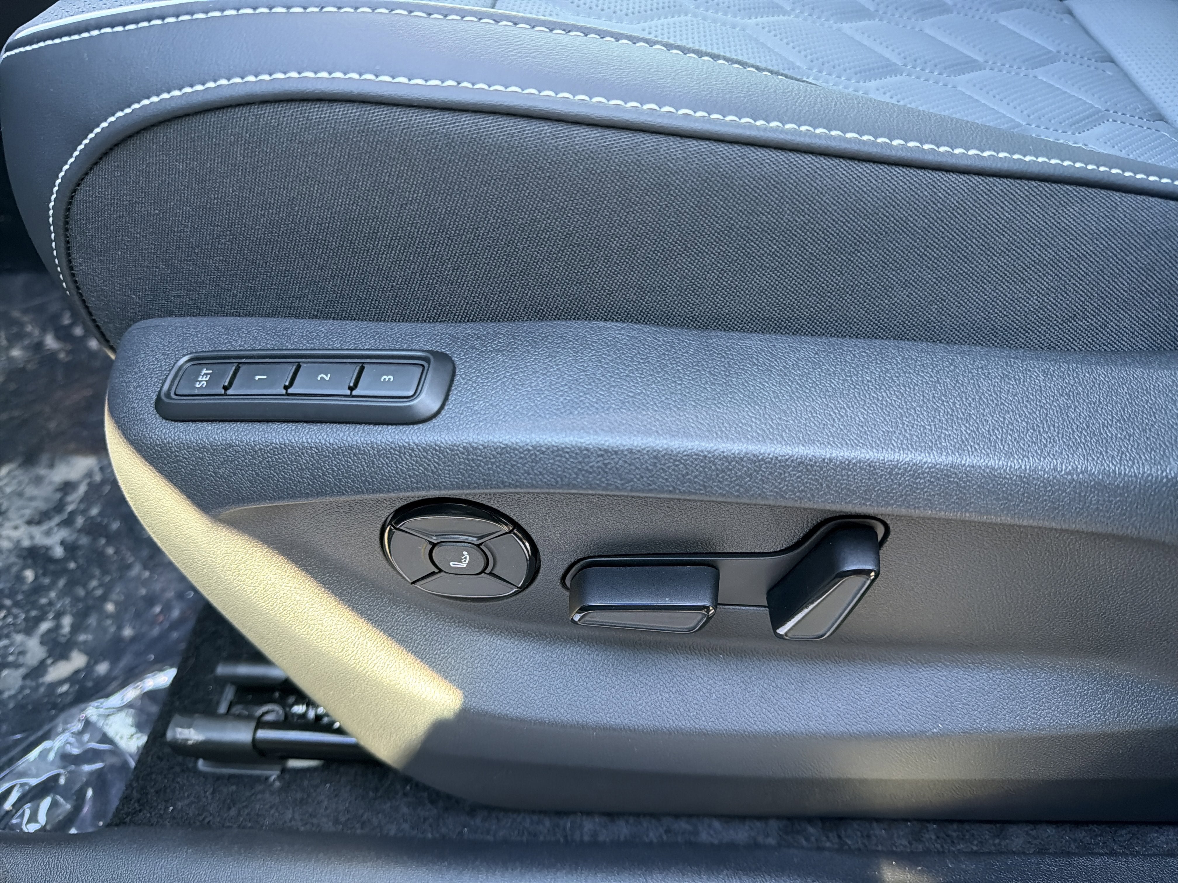 2026 Volkswagen Tiguan 2.0T SEL R-Line Turbo 4MOTION