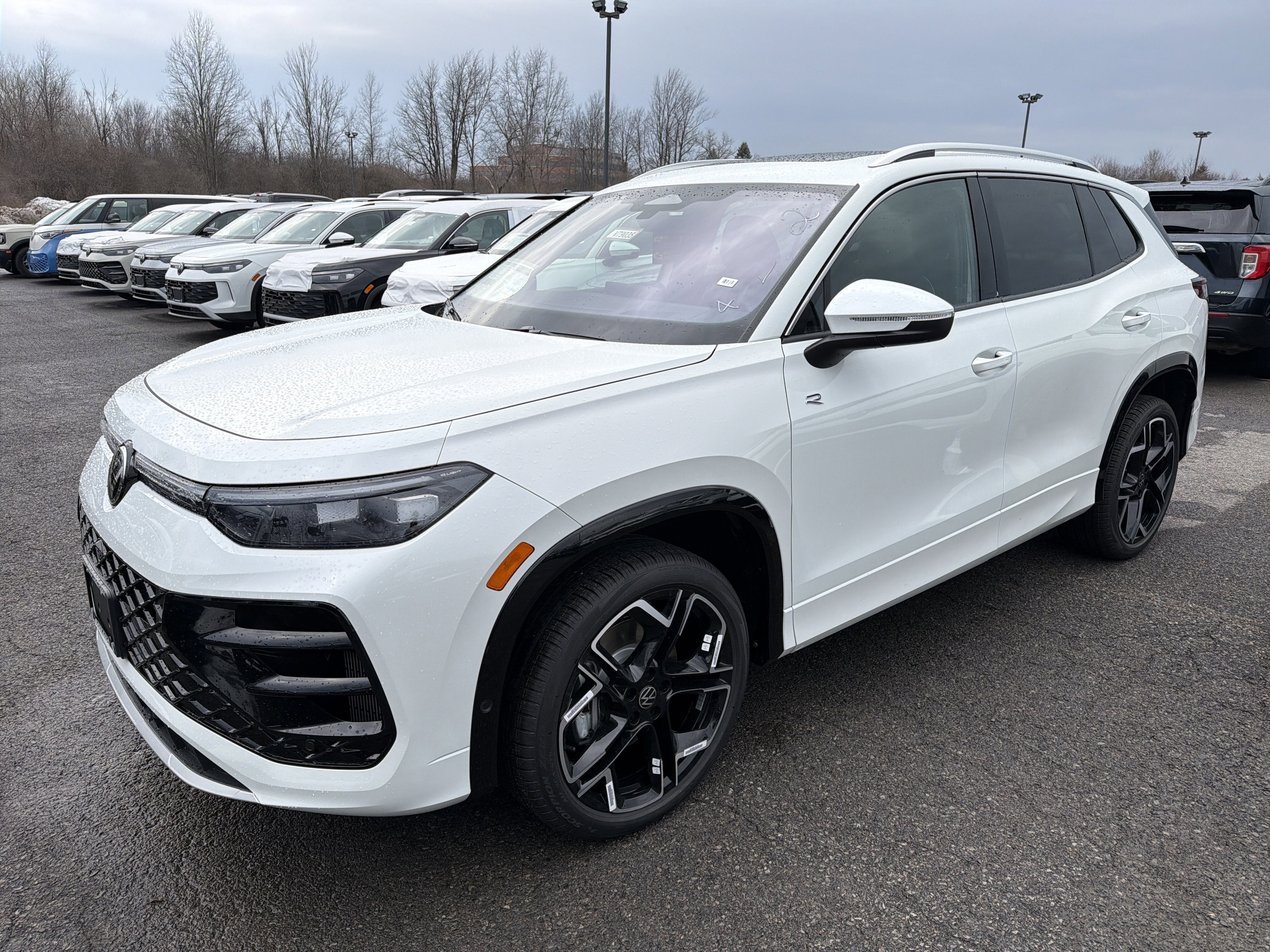 2026 Volkswagen Tiguan 2.0T SEL R-Line Turbo 4MOTION