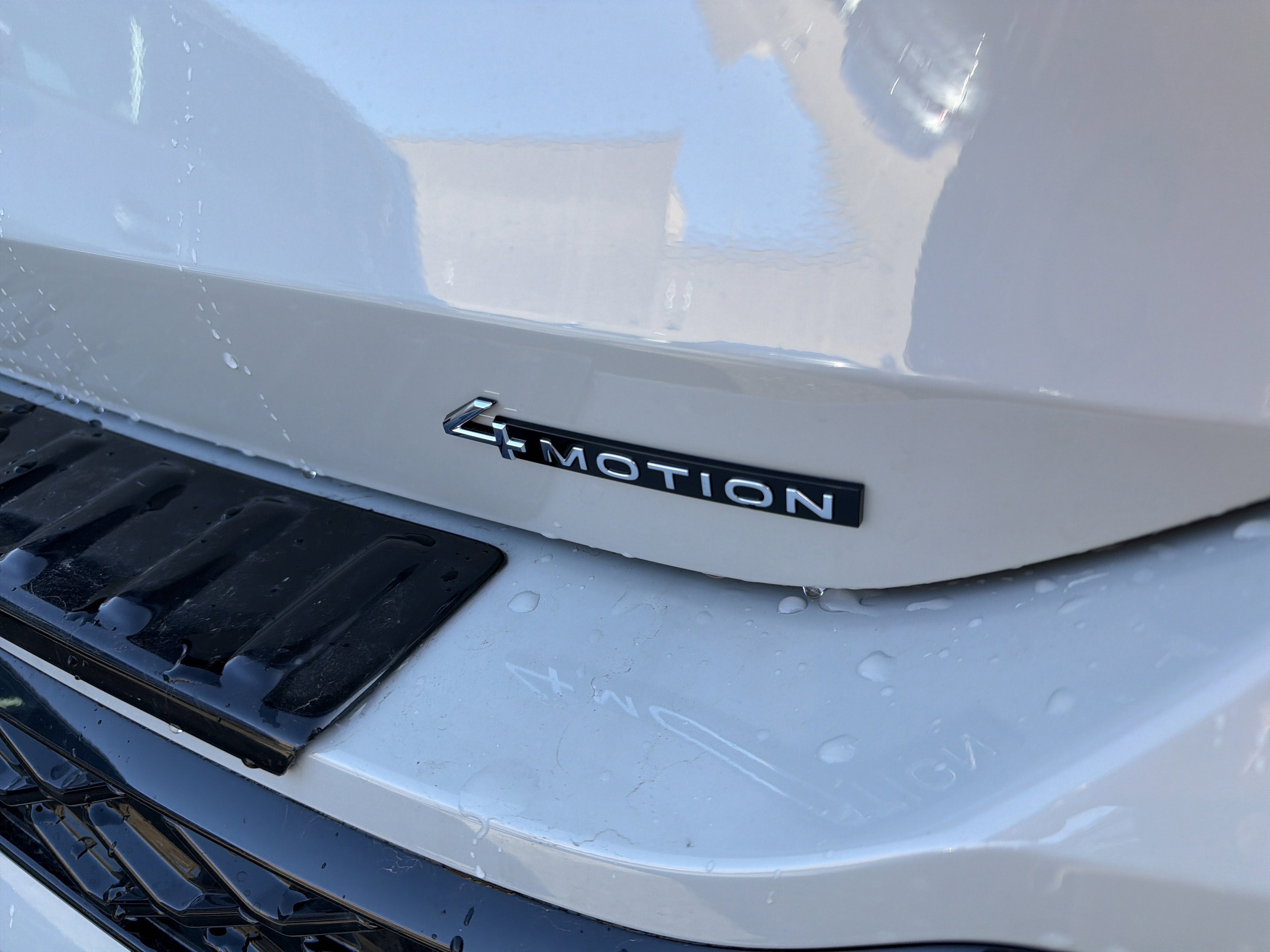 2026 Volkswagen Tiguan SEL R-Line Turbo 4MOTION