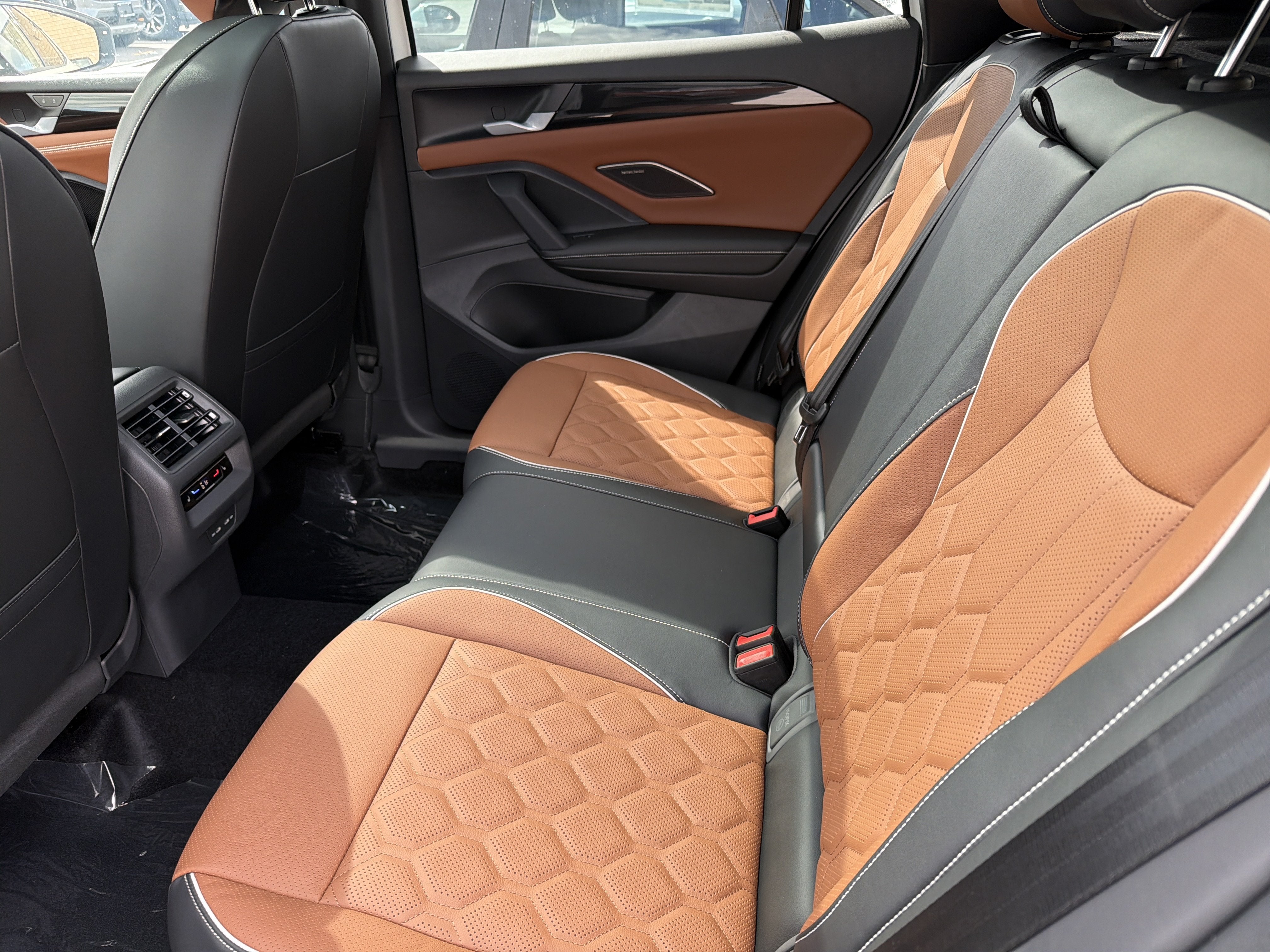 2026 Volkswagen Tiguan SEL R-Line Turbo 4MOTION