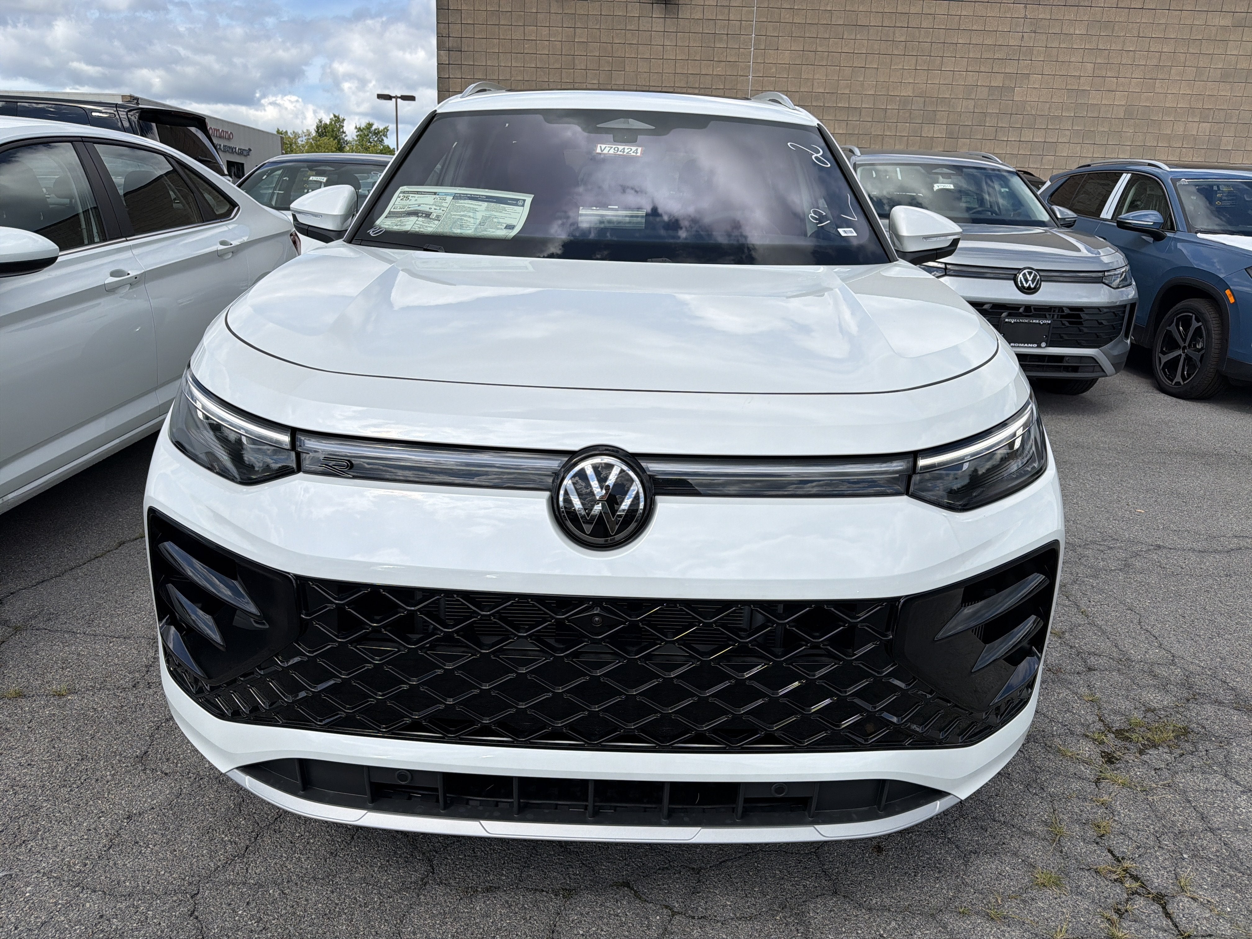 2026 Volkswagen Tiguan SEL R-Line Turbo 4MOTION