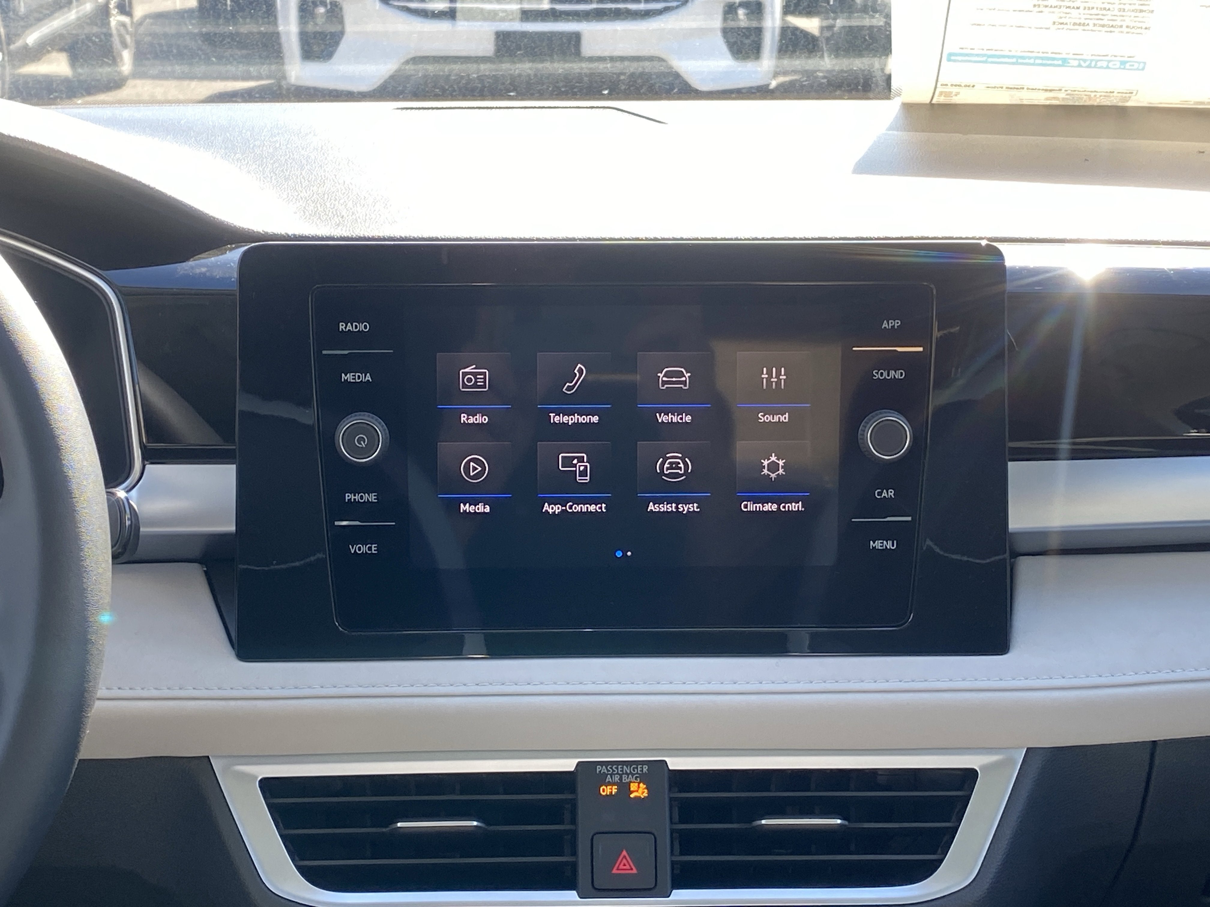 2025 Volkswagen Taos SE 4MOTION