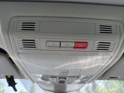 2025 Volkswagen Taos SE 4MOTION