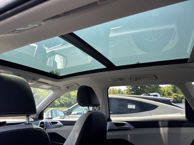 2025 Volkswagen Taos SE 4MOTION