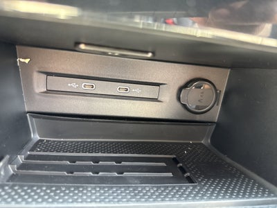 2025 Volkswagen Taos SE 4MOTION