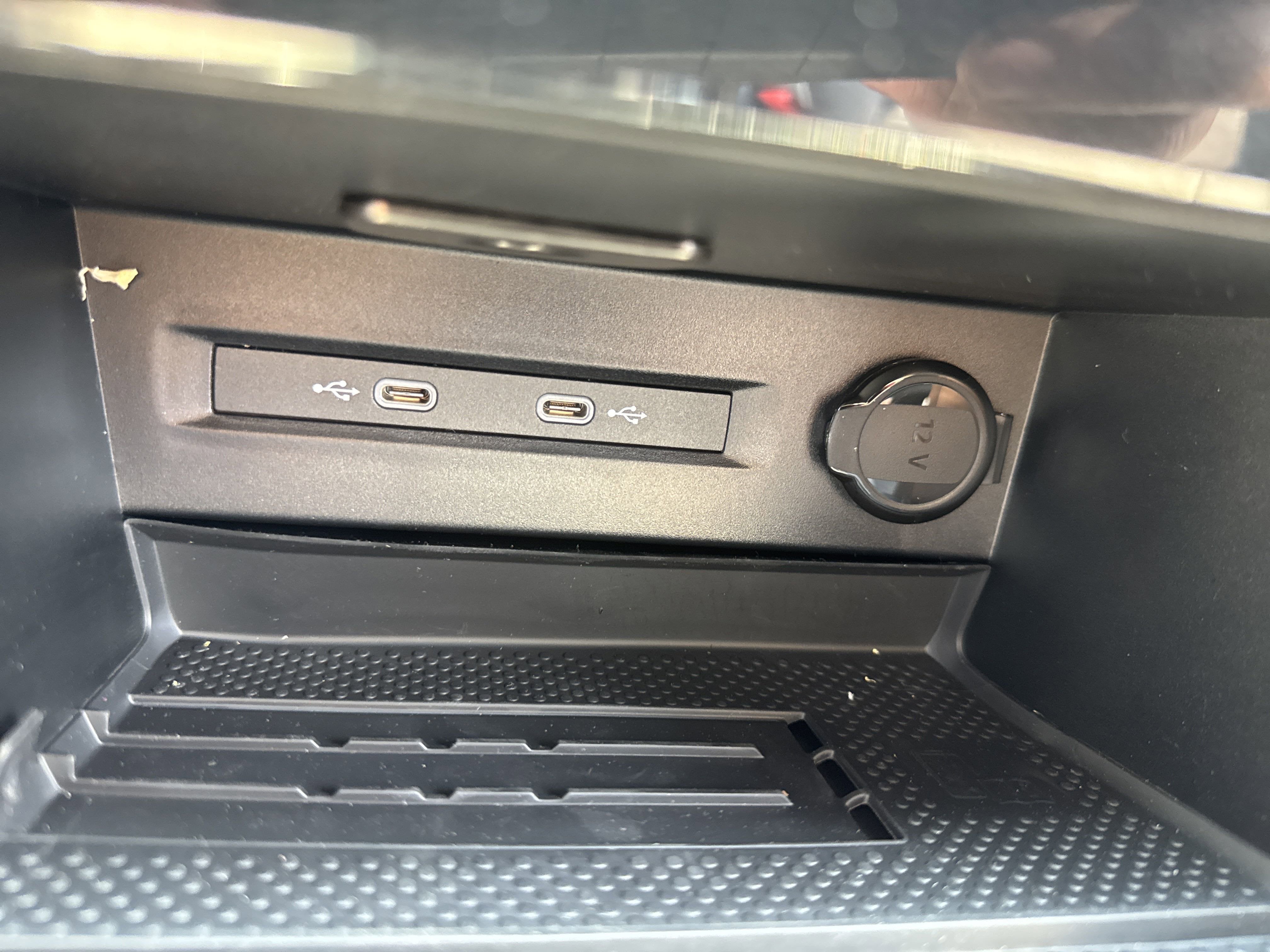 2025 Volkswagen Taos SE 4MOTION